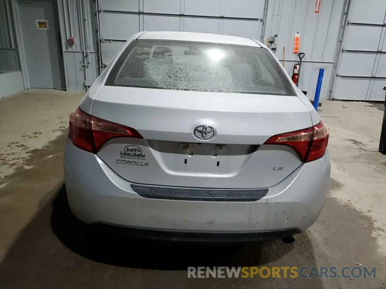 6 Photograph of a damaged car 2T1BURHE1KC133523 TOYOTA COROLLA 2019