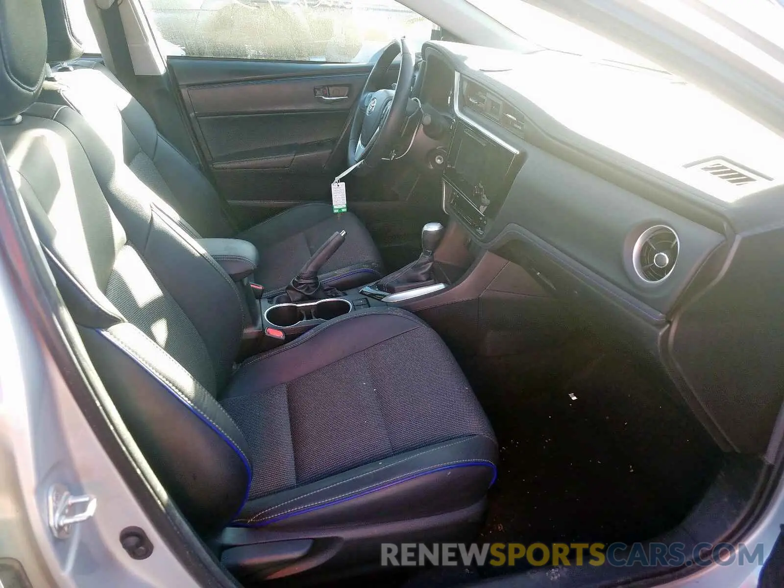 5 Photograph of a damaged car 2T1BURHE1KC139161 TOYOTA COROLLA 2019