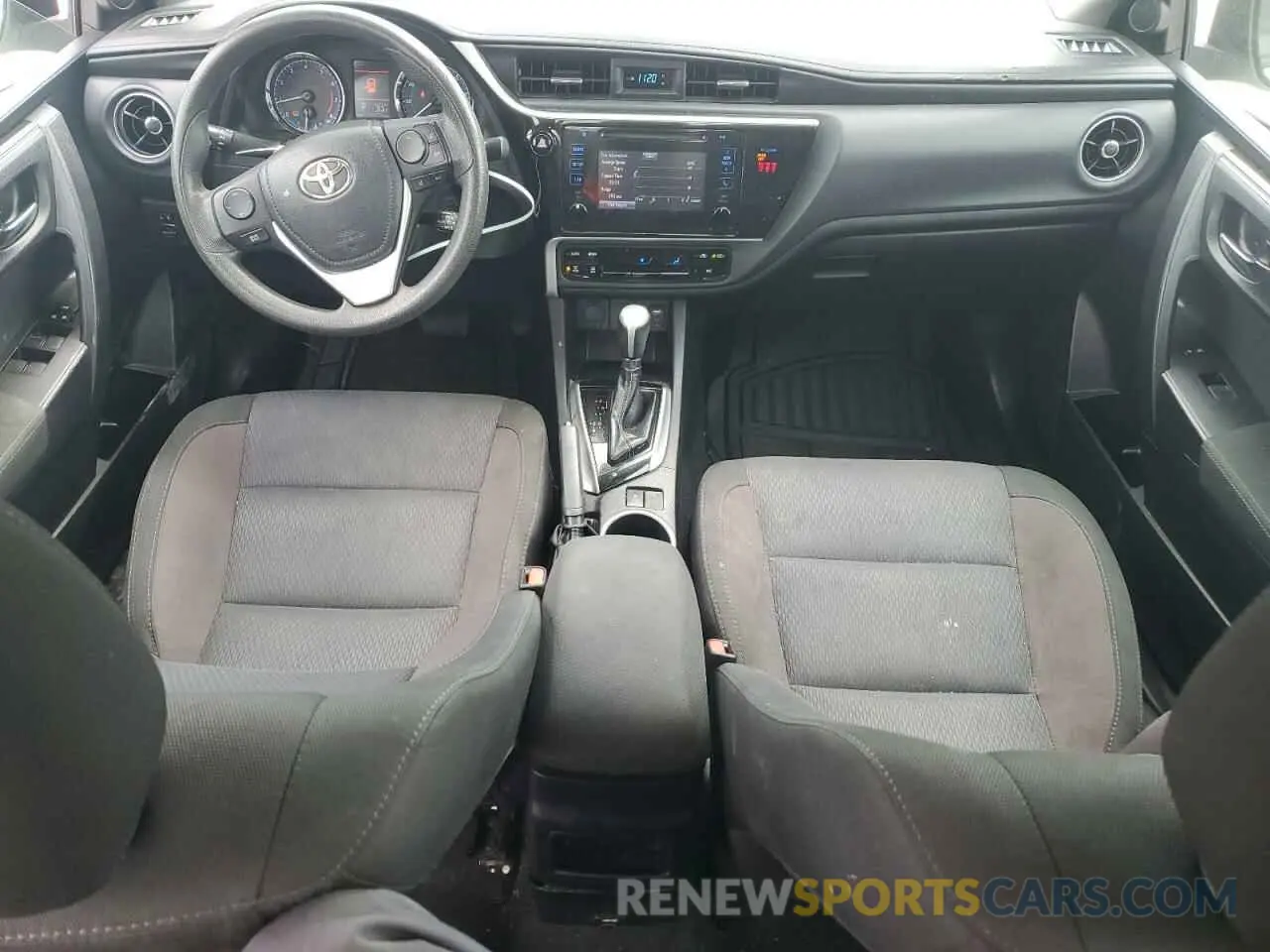 8 Photograph of a damaged car 2T1BURHE1KC144781 TOYOTA COROLLA 2019