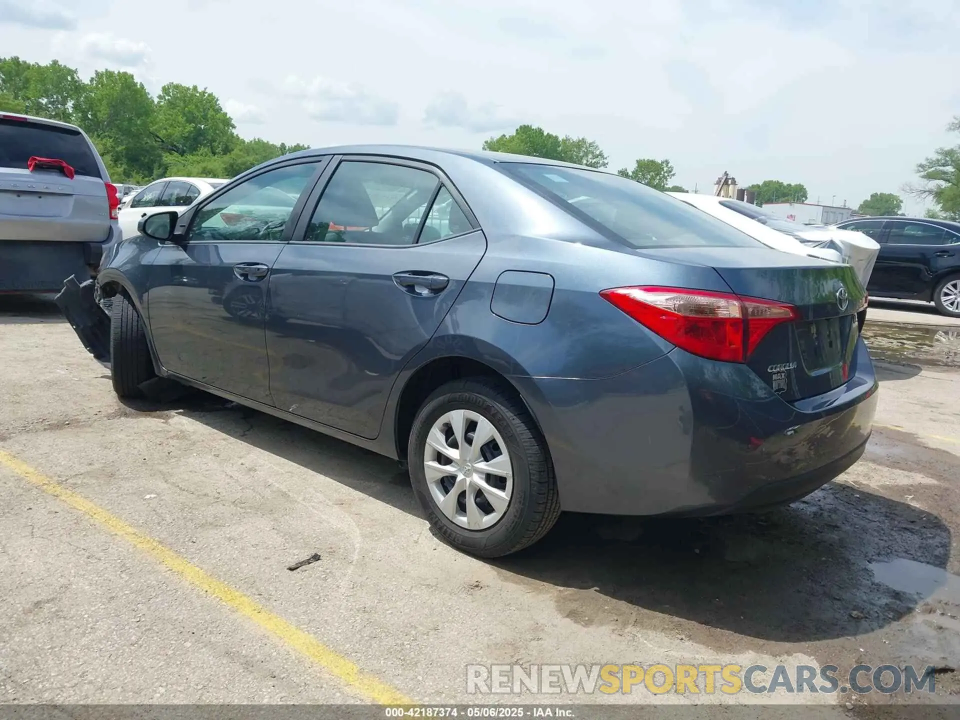 3 Фотография поврежденного автомобиля 2T1BURHE1KC149916 TOYOTA COROLLA 2019
