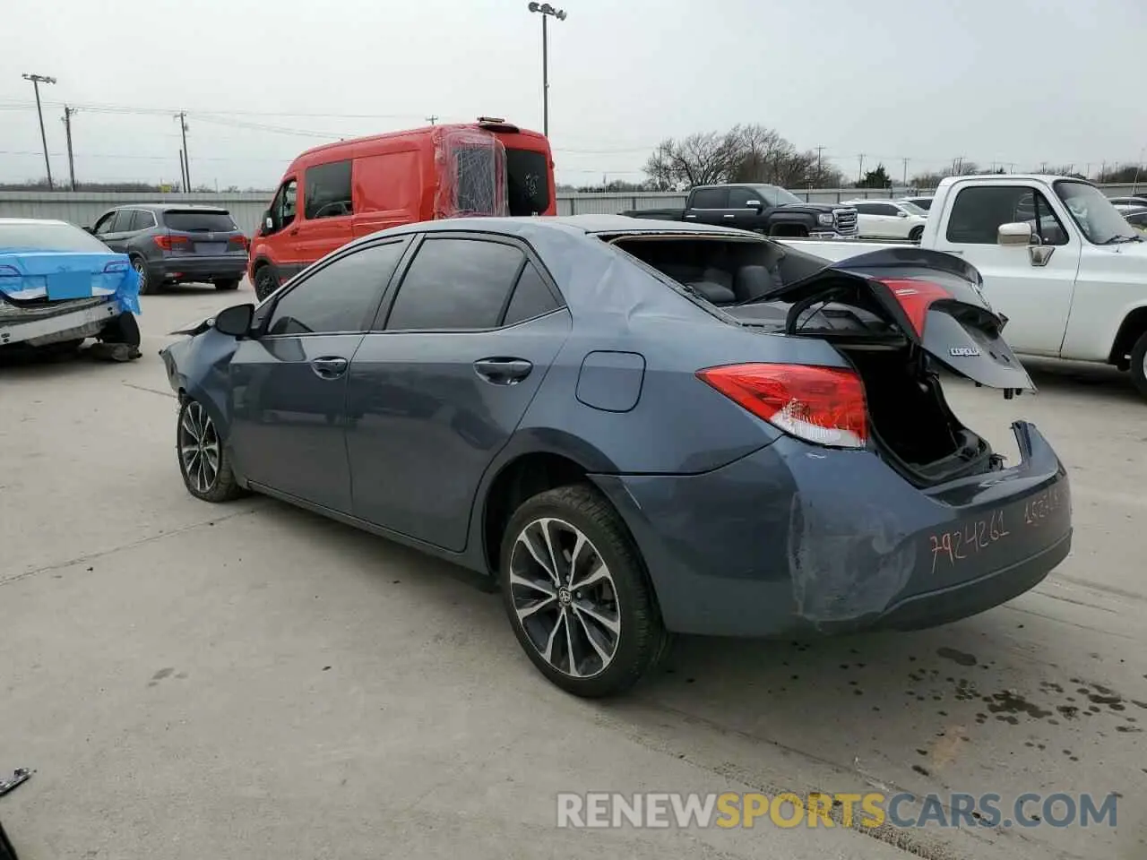 2 Фотография поврежденного автомобиля 2T1BURHE1KC152718 TOYOTA COROLLA 2019