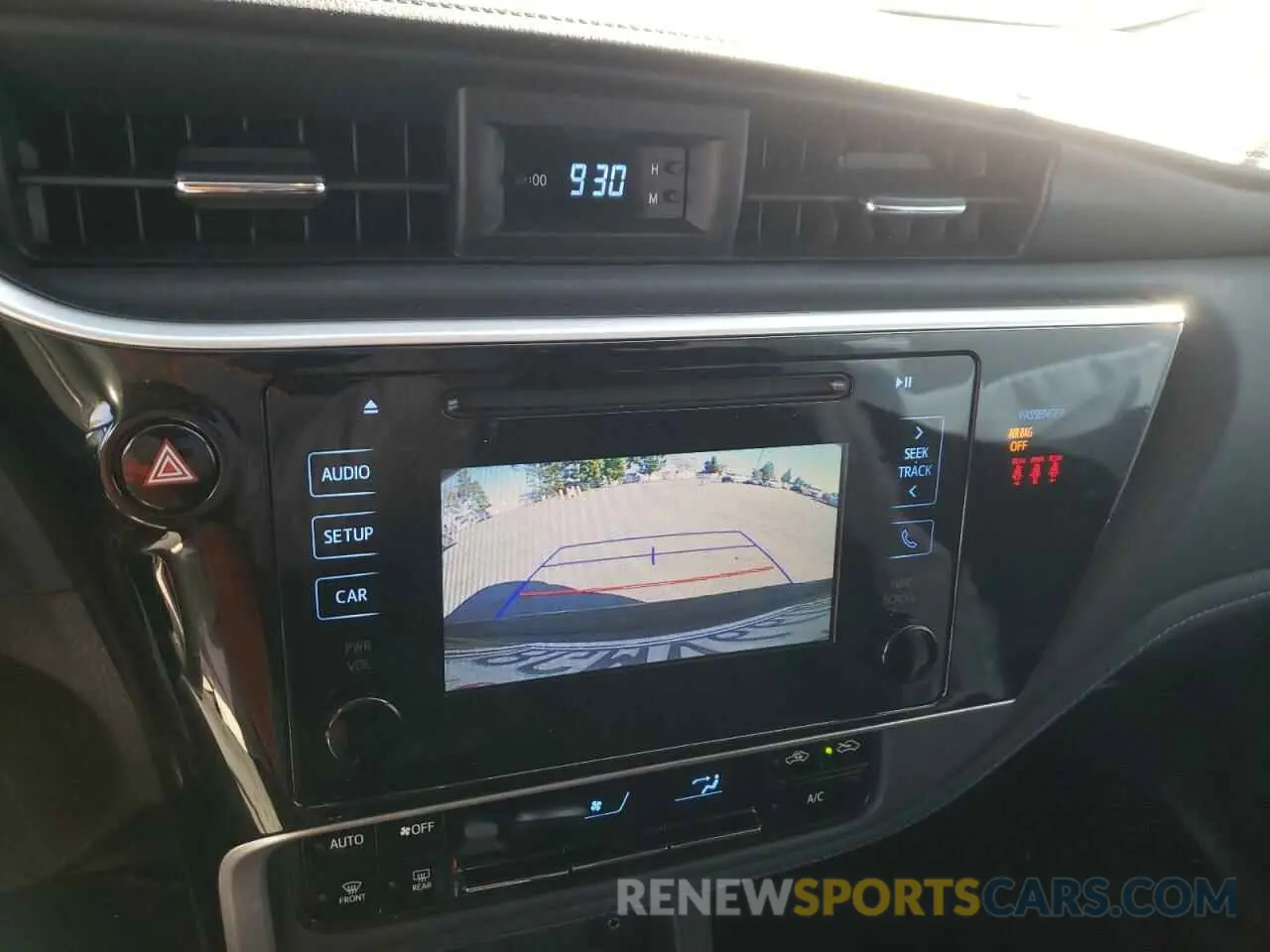 9 Photograph of a damaged car 2T1BURHE1KC160107 TOYOTA COROLLA 2019