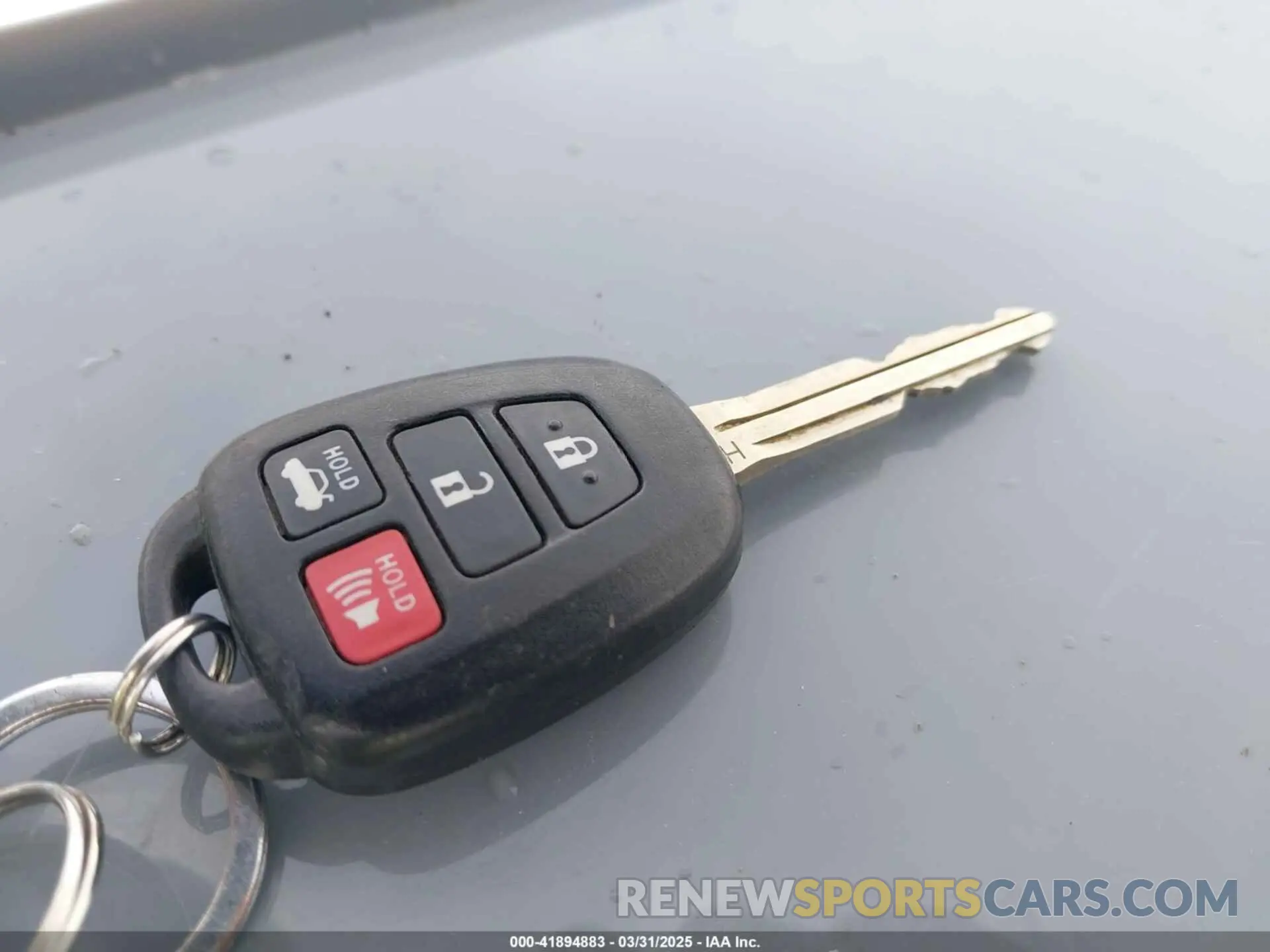 11 Photograph of a damaged car 2T1BURHE1KC163721 TOYOTA COROLLA 2019