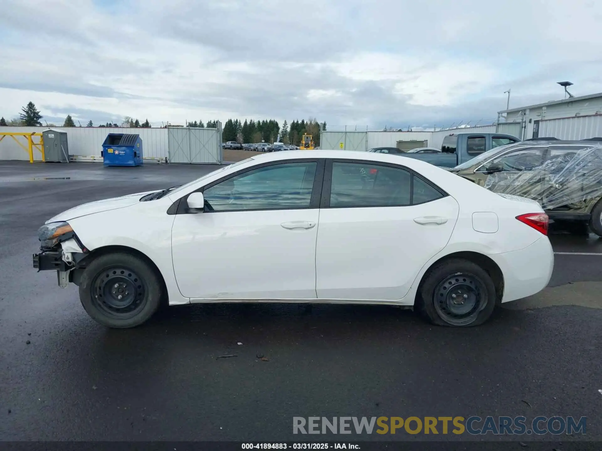 15 Photograph of a damaged car 2T1BURHE1KC163721 TOYOTA COROLLA 2019