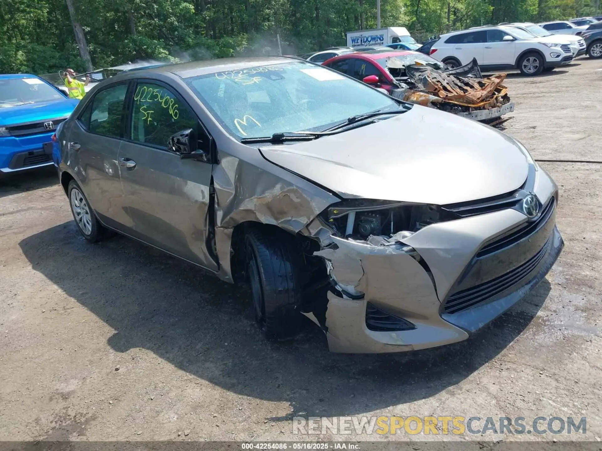1 Photograph of a damaged car 2T1BURHE1KC171012 TOYOTA COROLLA 2019