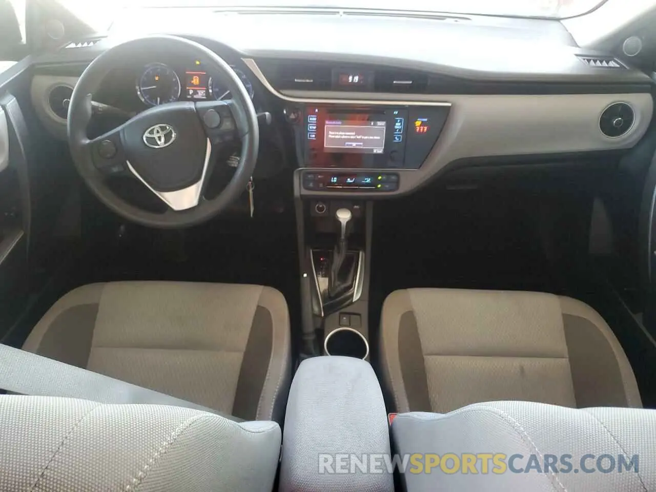 8 Photograph of a damaged car 2T1BURHE1KC175593 TOYOTA COROLLA 2019