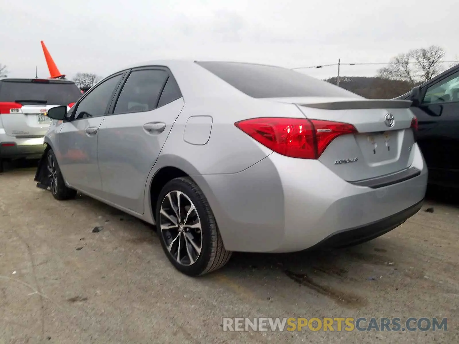 3 Photograph of a damaged car 2T1BURHE1KC185735 TOYOTA COROLLA 2019