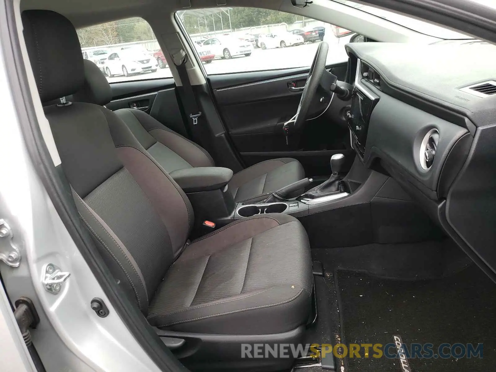 5 Photograph of a damaged car 2T1BURHE1KC191731 TOYOTA COROLLA 2019