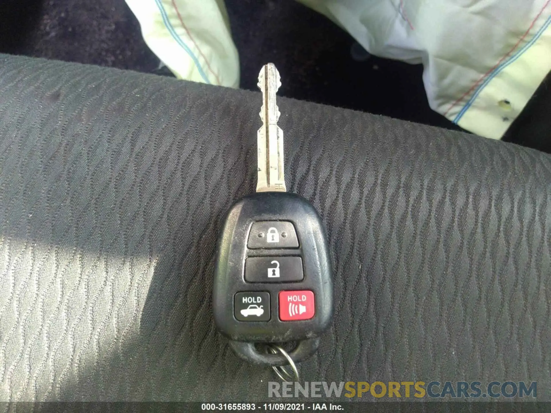 11 Photograph of a damaged car 2T1BURHE1KC210679 TOYOTA COROLLA 2019