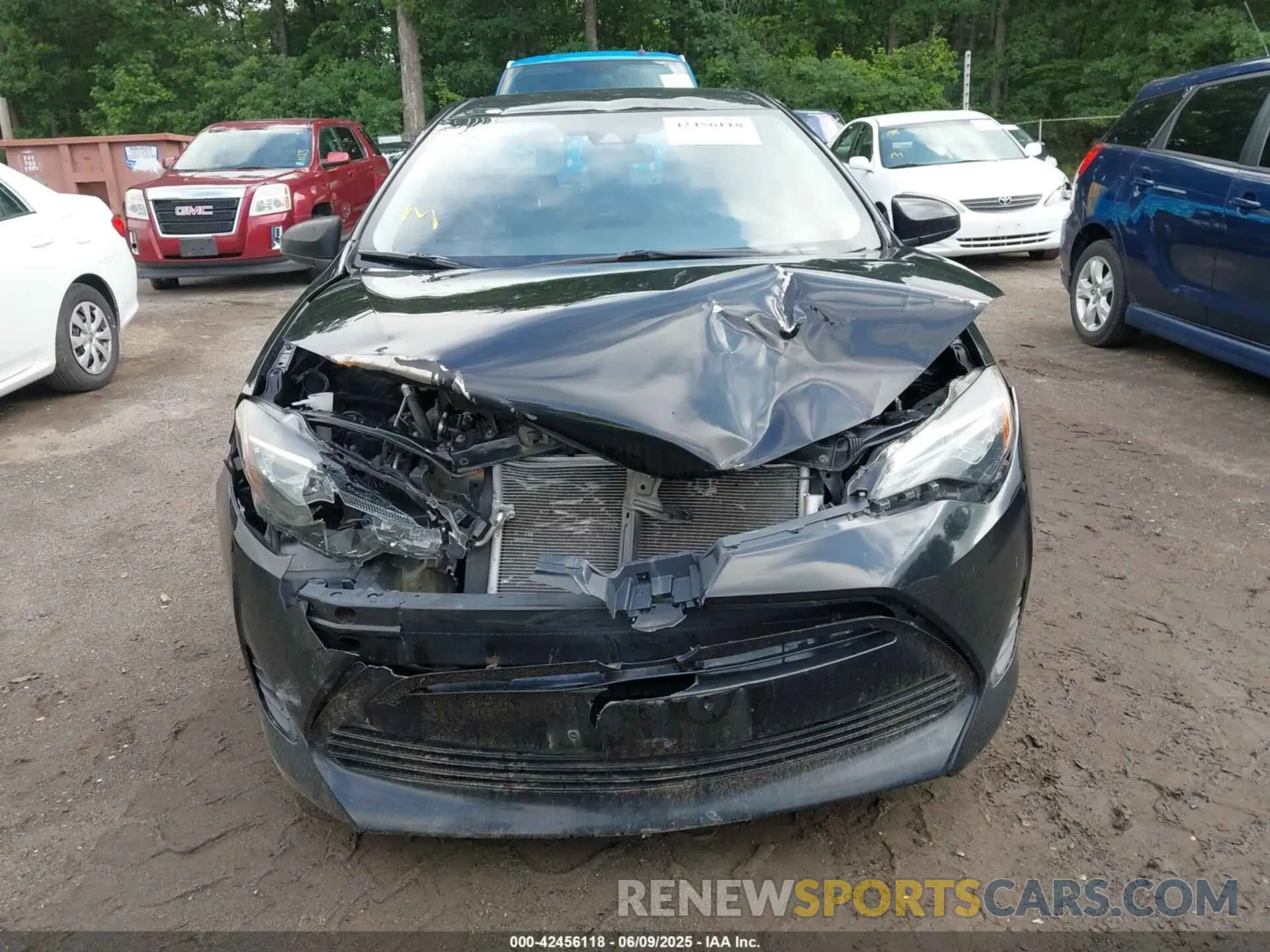 12 Photograph of a damaged car 2T1BURHE1KC232004 TOYOTA COROLLA 2019