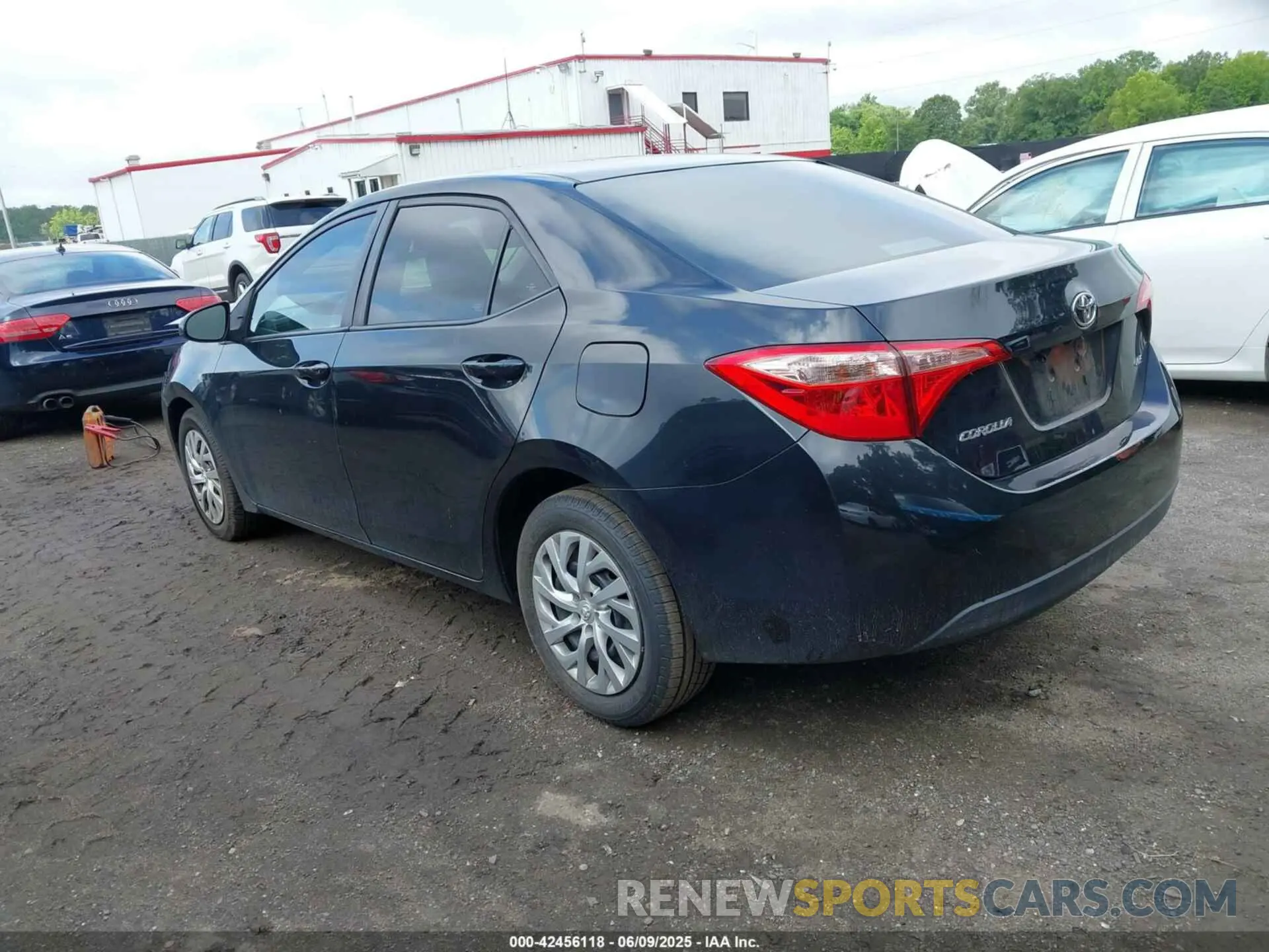 3 Photograph of a damaged car 2T1BURHE1KC232004 TOYOTA COROLLA 2019