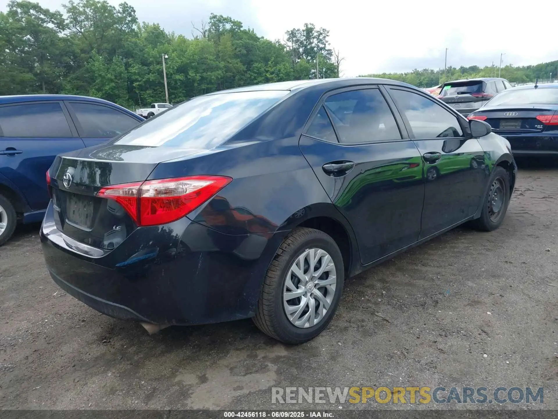 4 Photograph of a damaged car 2T1BURHE1KC232004 TOYOTA COROLLA 2019