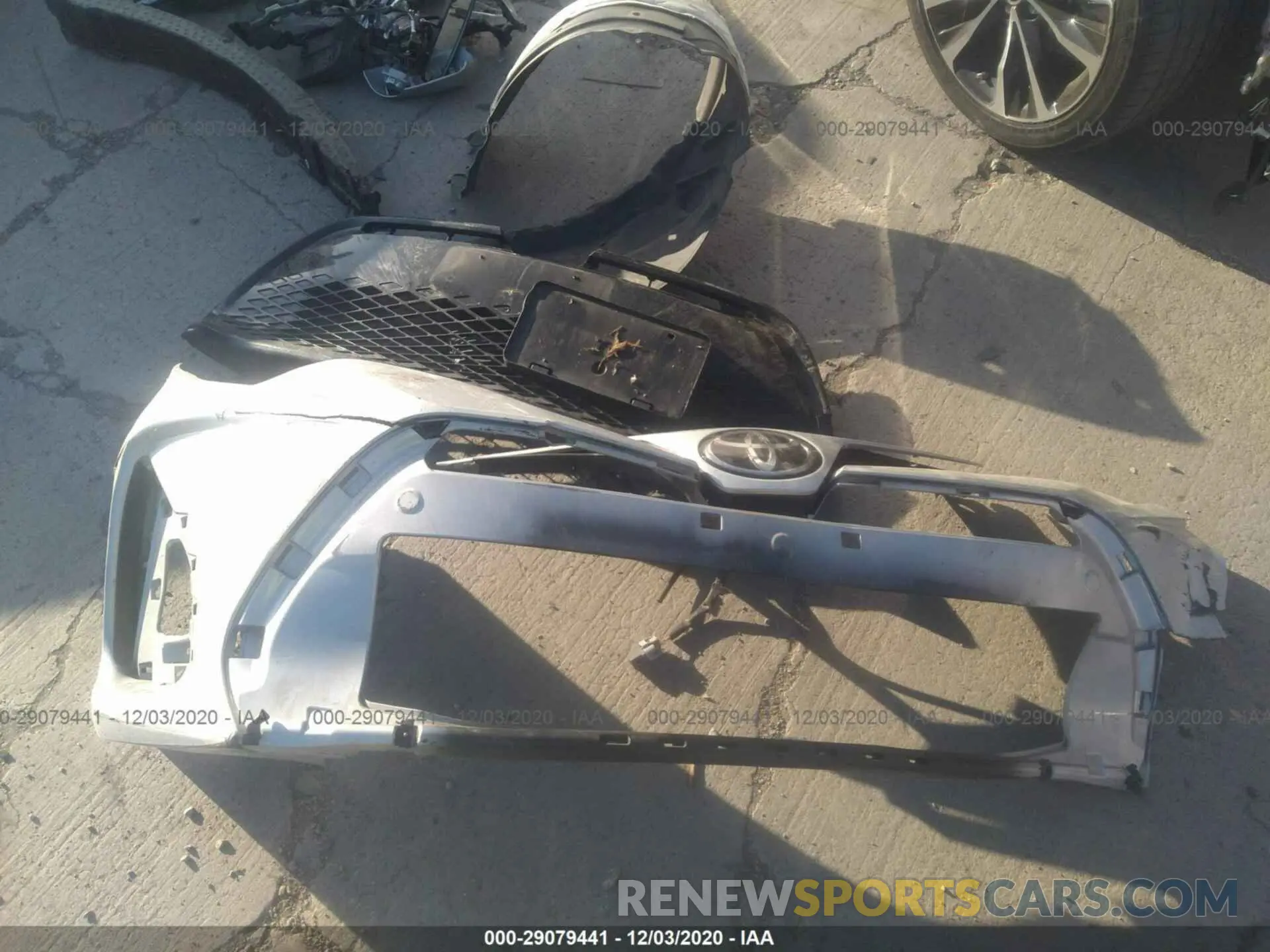 12 Photograph of a damaged car 2T1BURHE1KC232567 TOYOTA COROLLA 2019