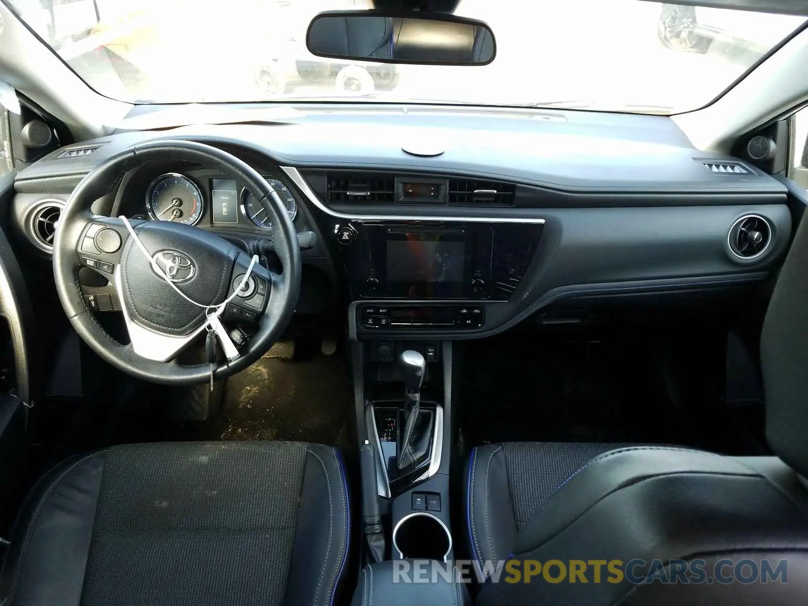 9 Photograph of a damaged car 2T1BURHE1KC239700 TOYOTA COROLLA 2019