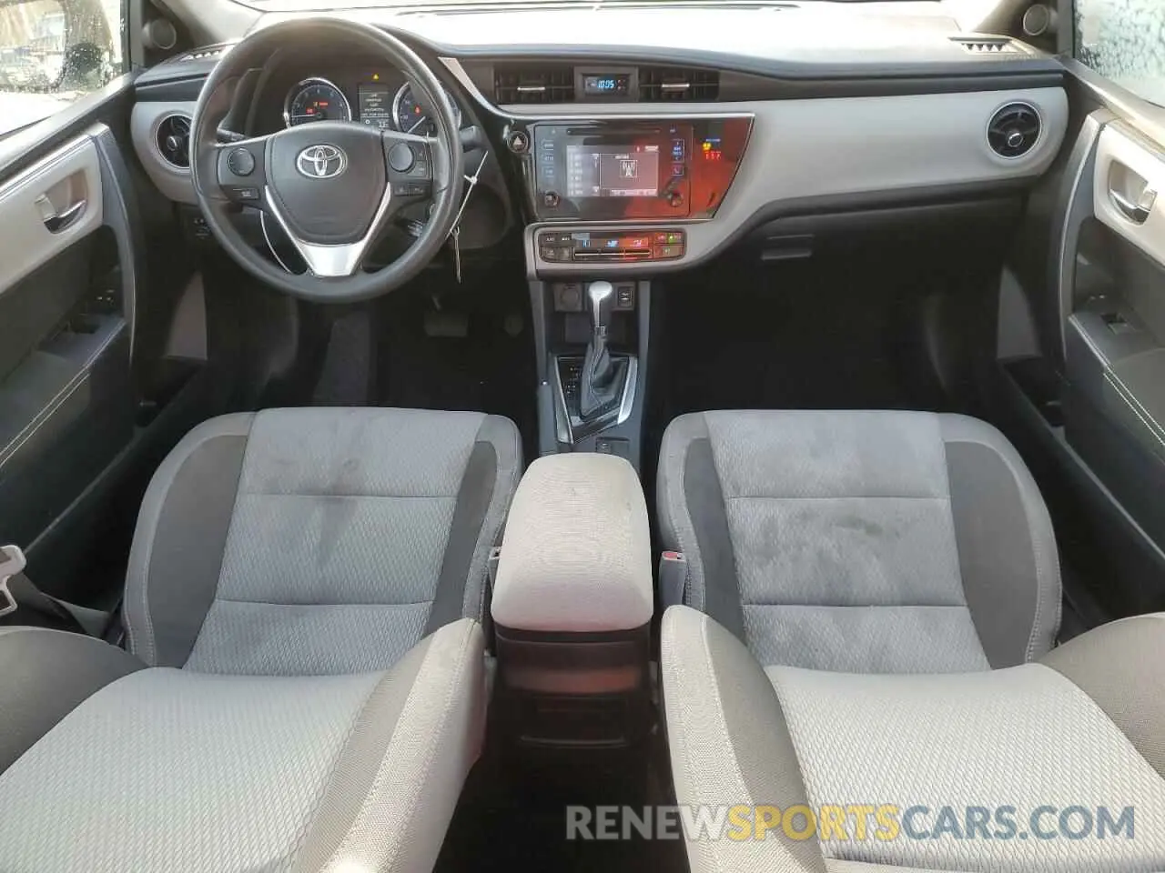 8 Фотография поврежденного автомобиля 2T1BURHE1KC247036 TOYOTA COROLLA 2019