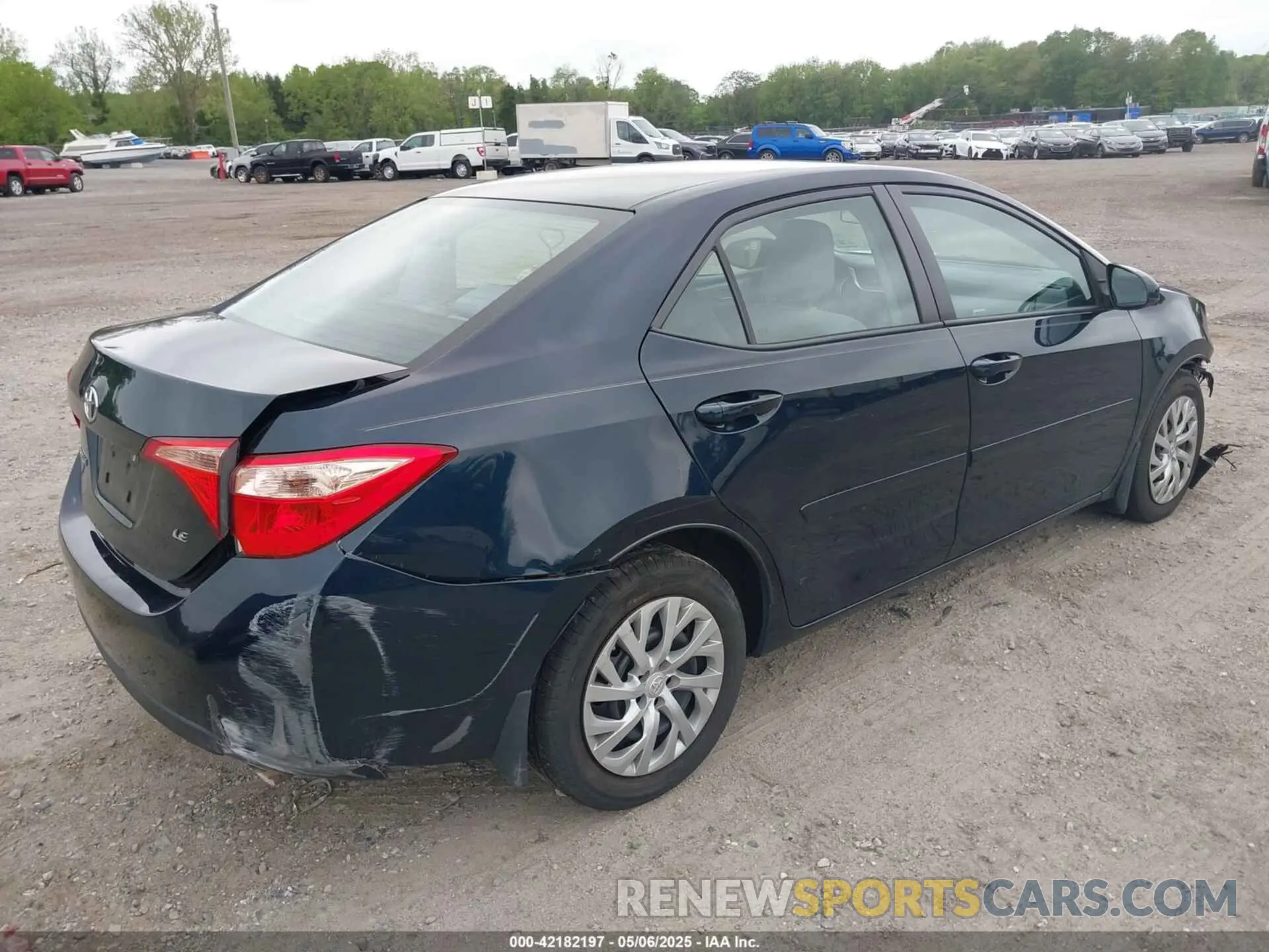 4 Photograph of a damaged car 2T1BURHE2KC125981 TOYOTA COROLLA 2019