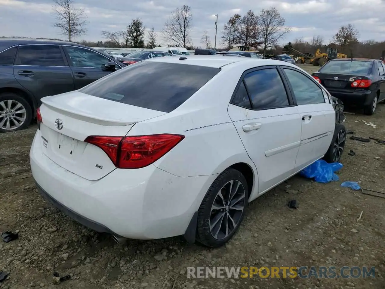 3 Photograph of a damaged car 2T1BURHE2KC137970 TOYOTA COROLLA 2019