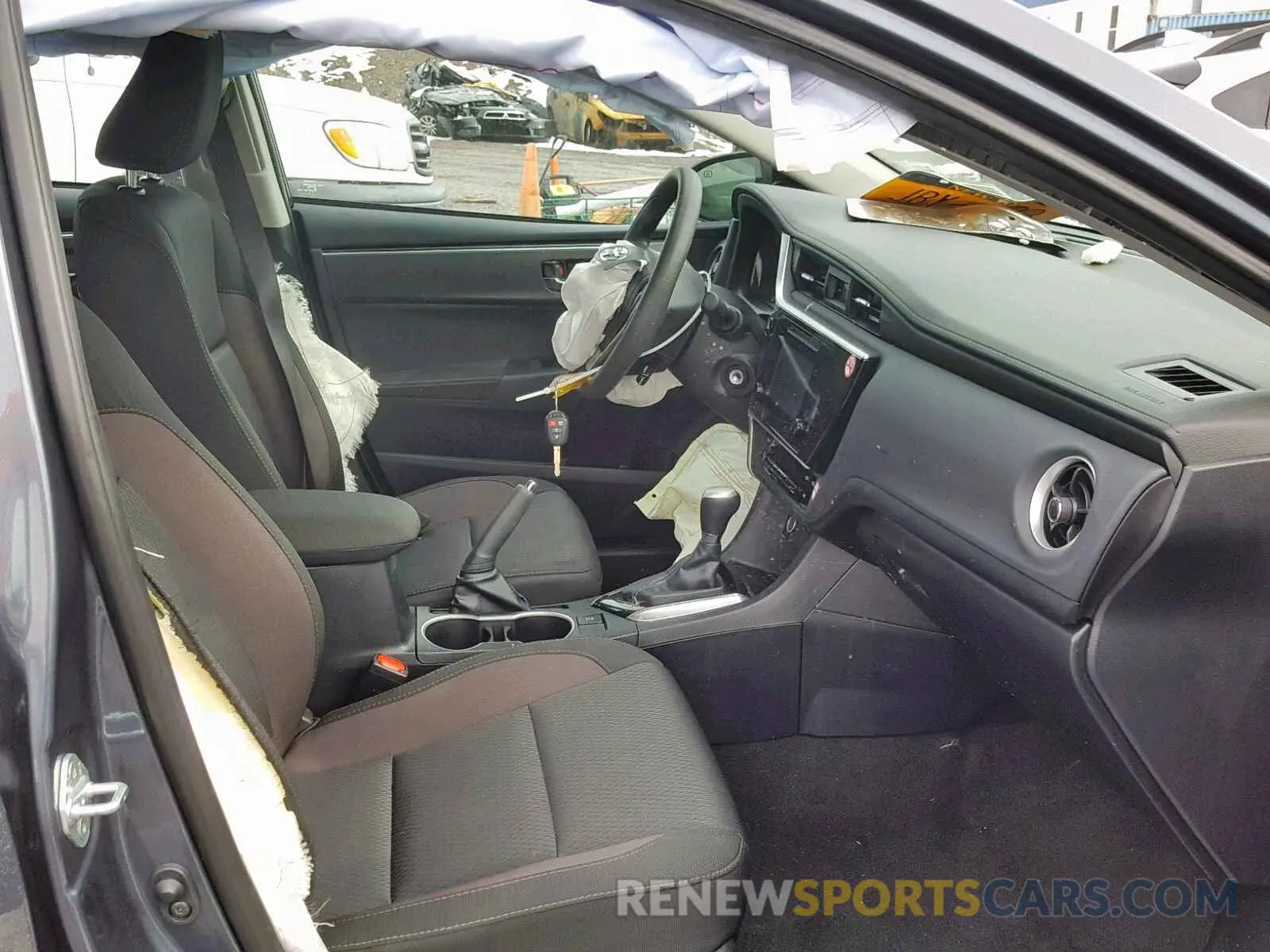 5 Photograph of a damaged car 2T1BURHE2KC139461 TOYOTA COROLLA 2019