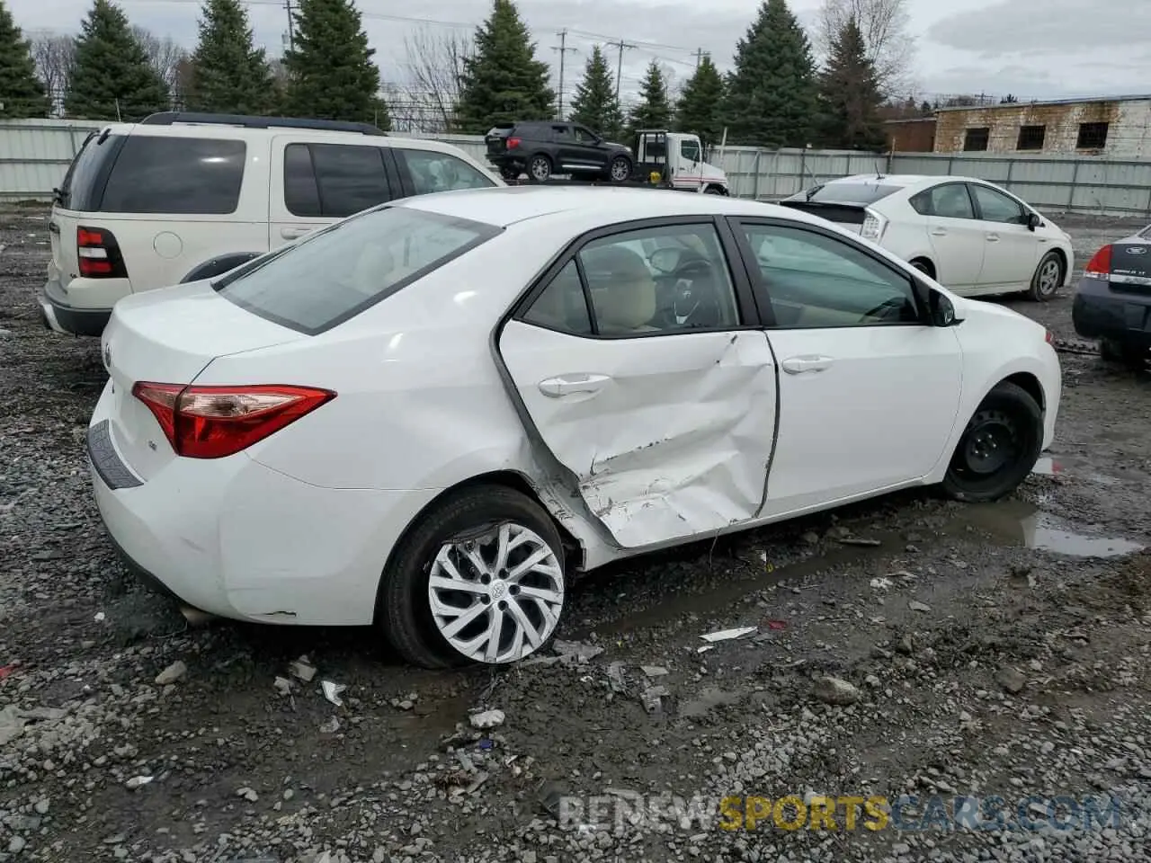 3 Фотография поврежденного автомобиля 2T1BURHE2KC147205 TOYOTA COROLLA 2019