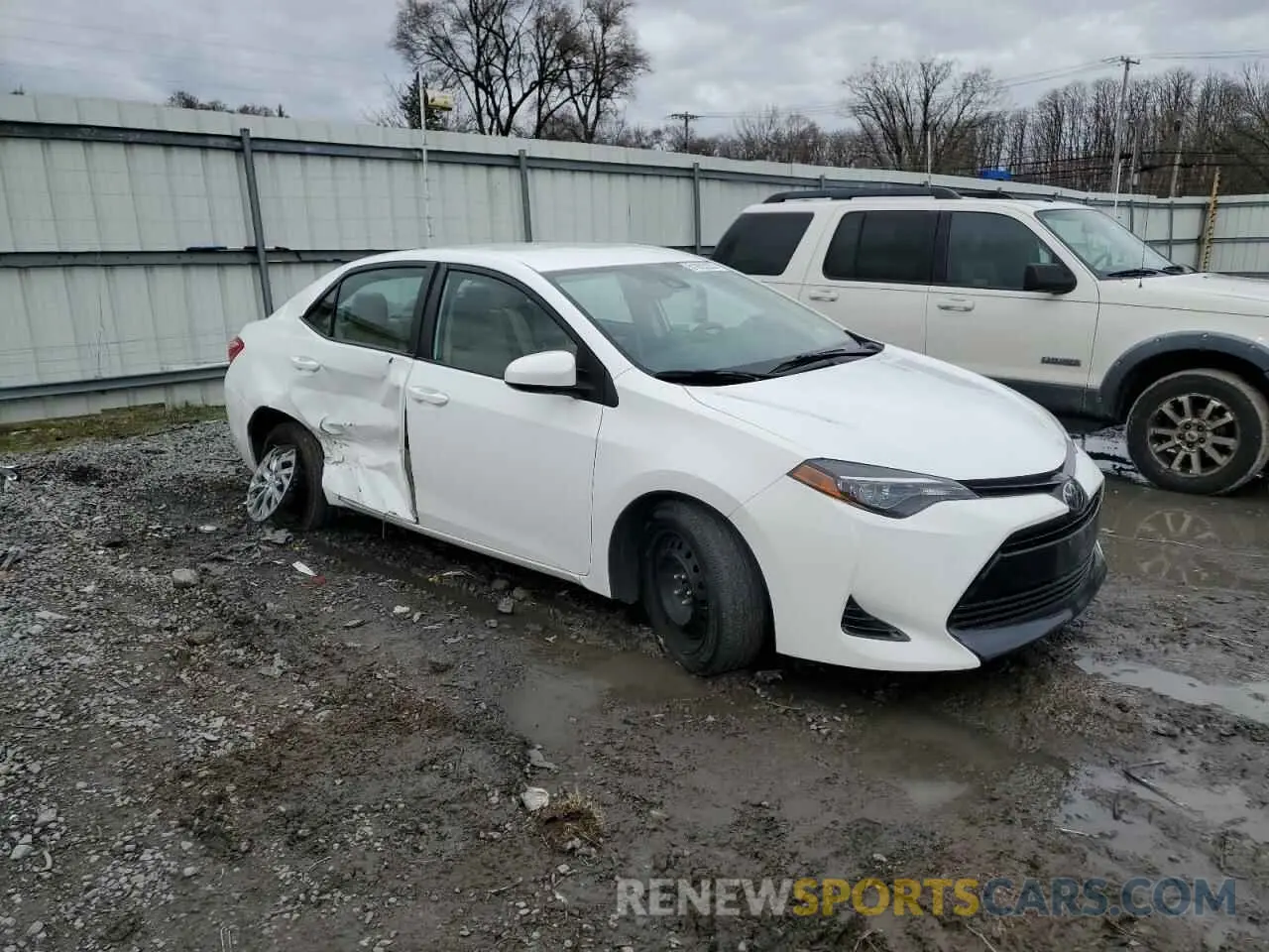 4 Фотография поврежденного автомобиля 2T1BURHE2KC147205 TOYOTA COROLLA 2019