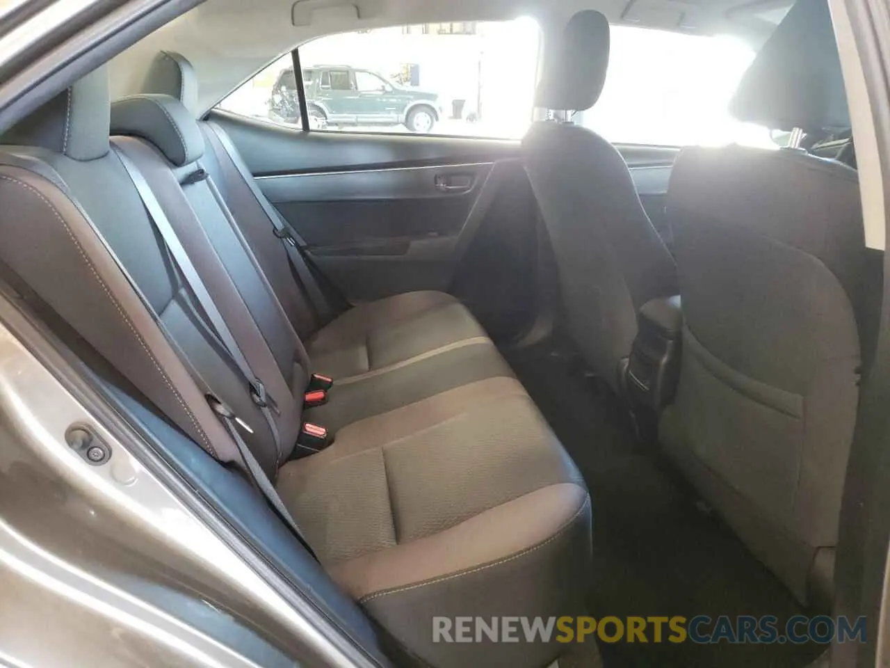 6 Фотография поврежденного автомобиля 2T1BURHE2KC148371 TOYOTA COROLLA 2019