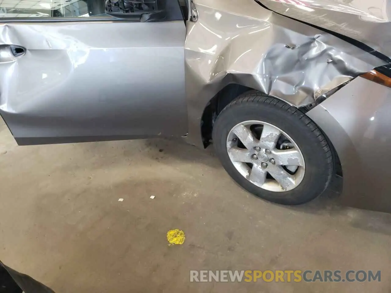 9 Фотография поврежденного автомобиля 2T1BURHE2KC148371 TOYOTA COROLLA 2019