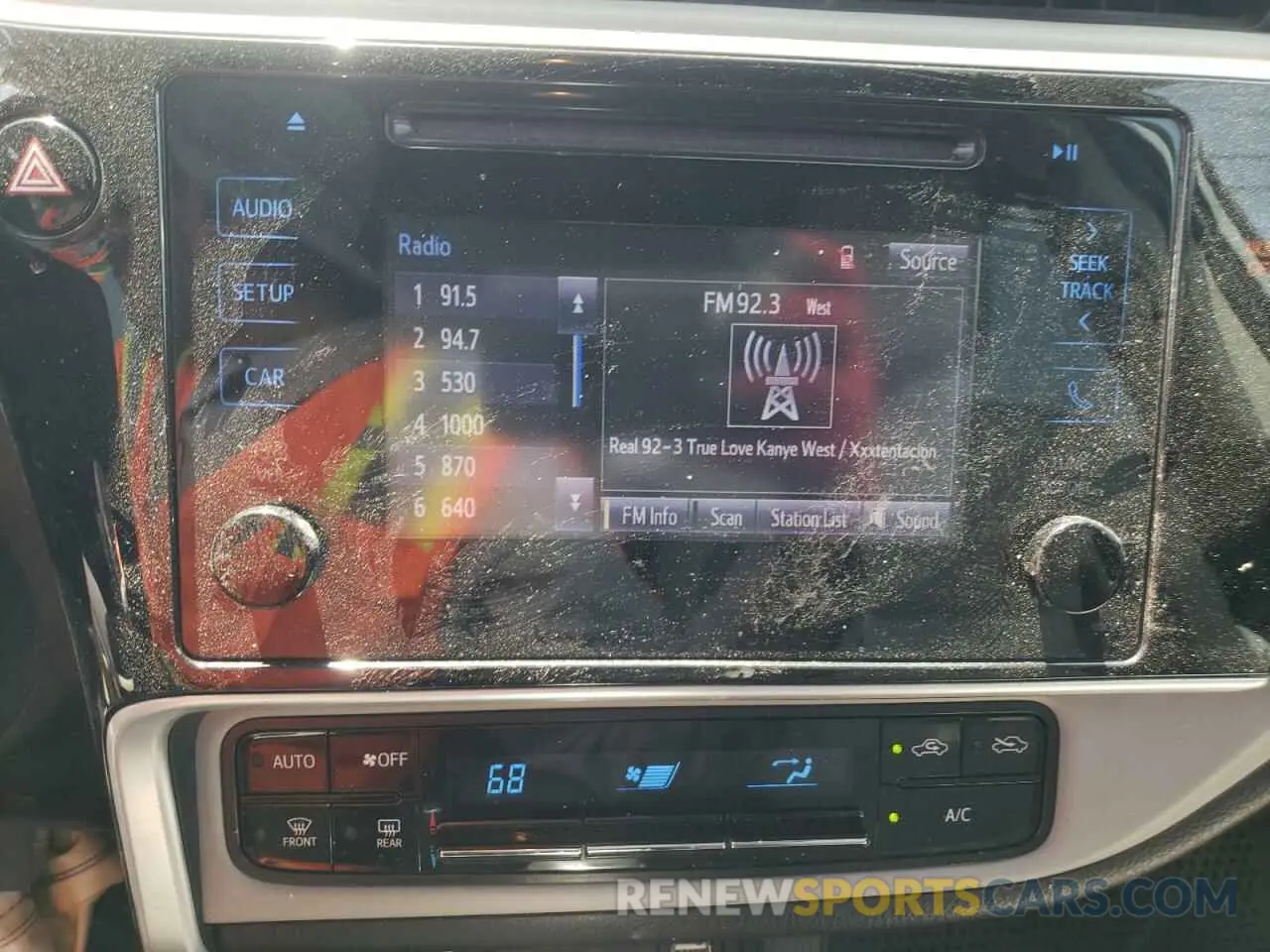 9 Photograph of a damaged car 2T1BURHE2KC151223 TOYOTA COROLLA 2019
