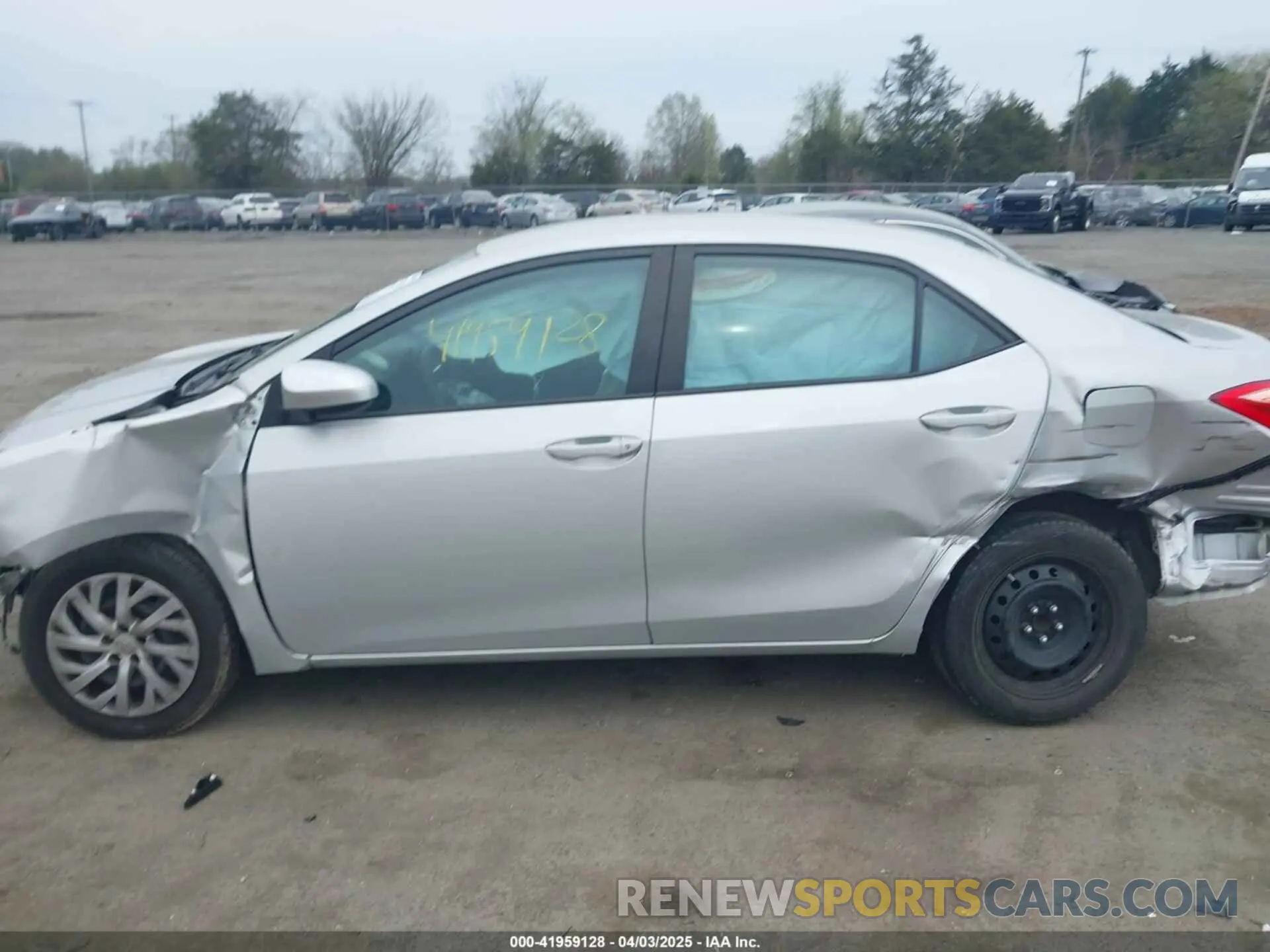 14 Фотография поврежденного автомобиля 2T1BURHE2KC153893 TOYOTA COROLLA 2019