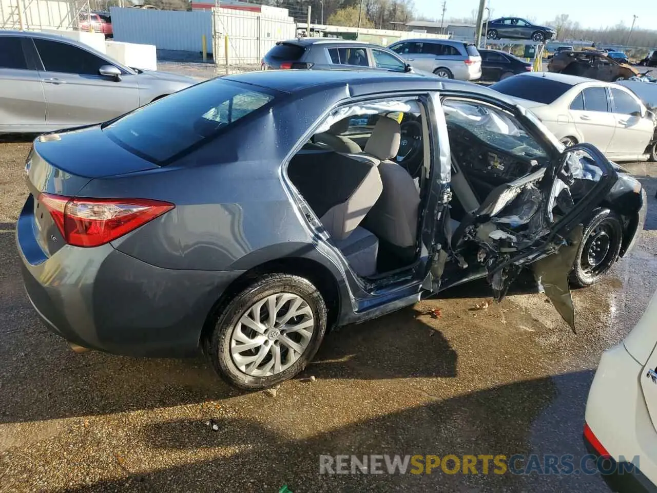 3 Фотография поврежденного автомобиля 2T1BURHE2KC156776 TOYOTA COROLLA 2019