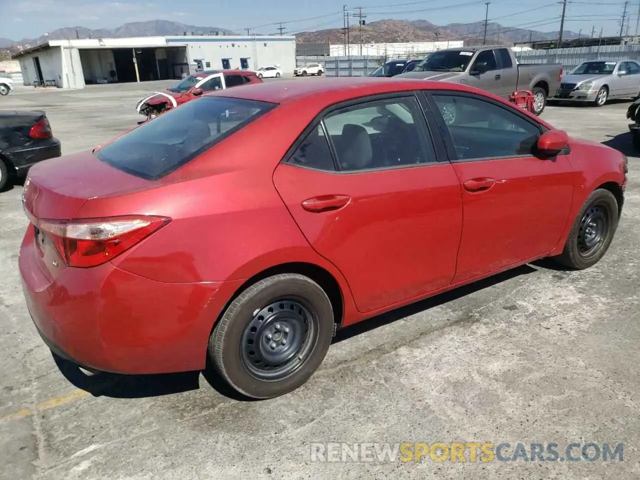 3 Фотография поврежденного автомобиля 2T1BURHE2KC157958 TOYOTA COROLLA 2019