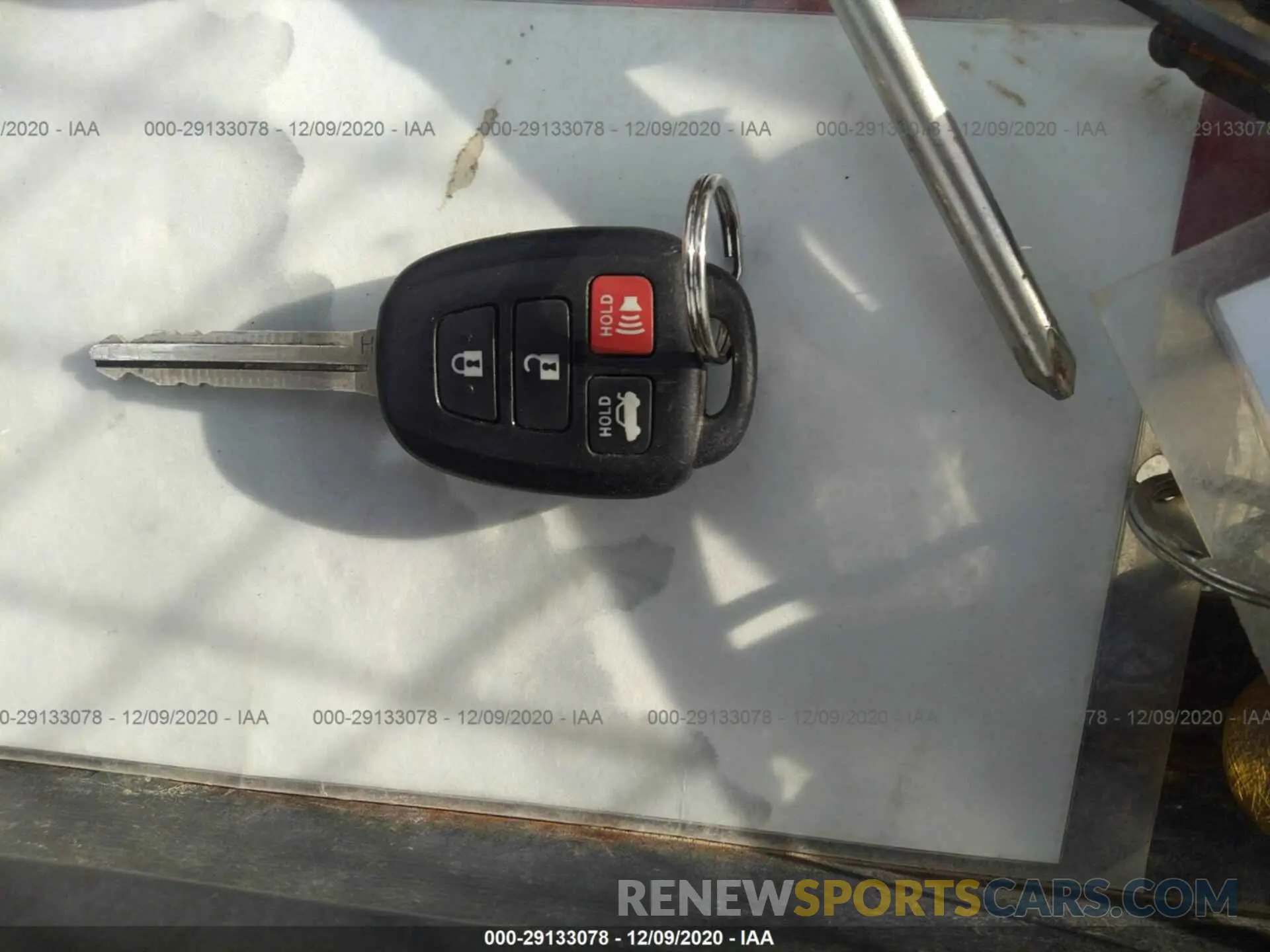 11 Photograph of a damaged car 2T1BURHE2KC163419 TOYOTA COROLLA 2019