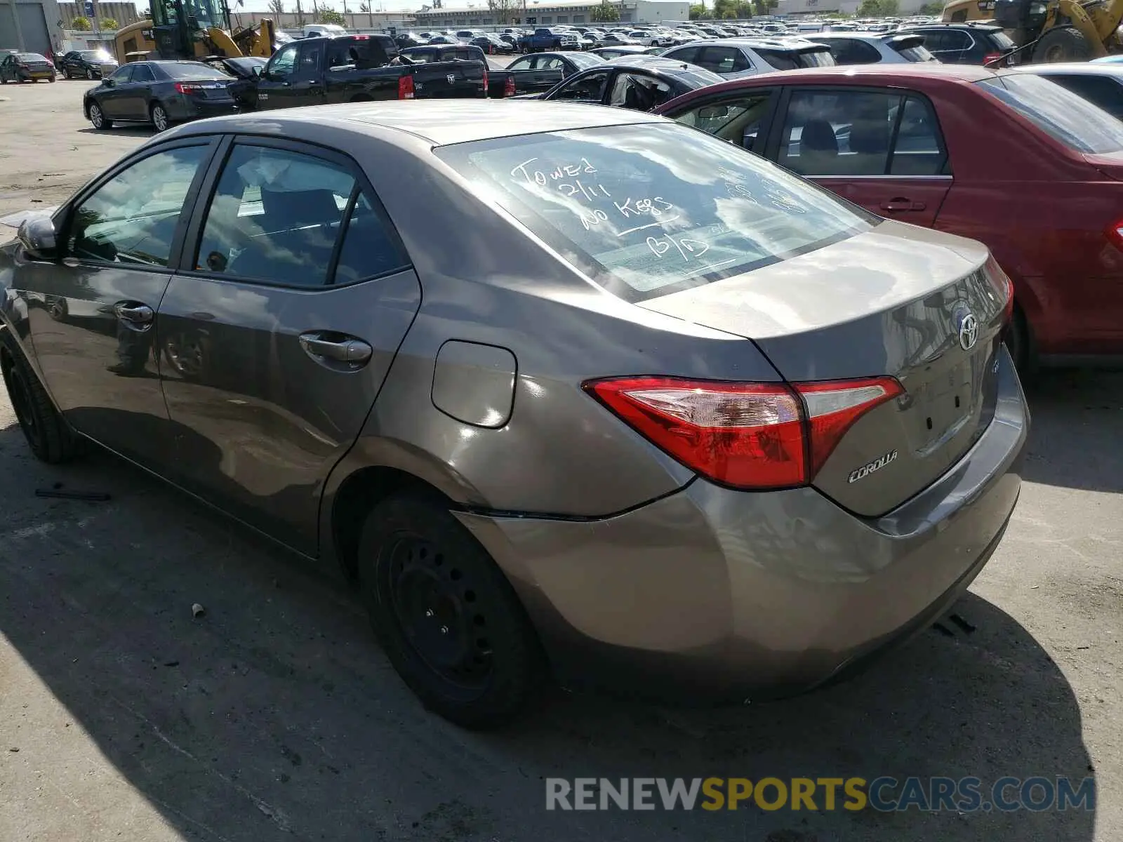 3 Photograph of a damaged car 2T1BURHE2KC164862 TOYOTA COROLLA 2019