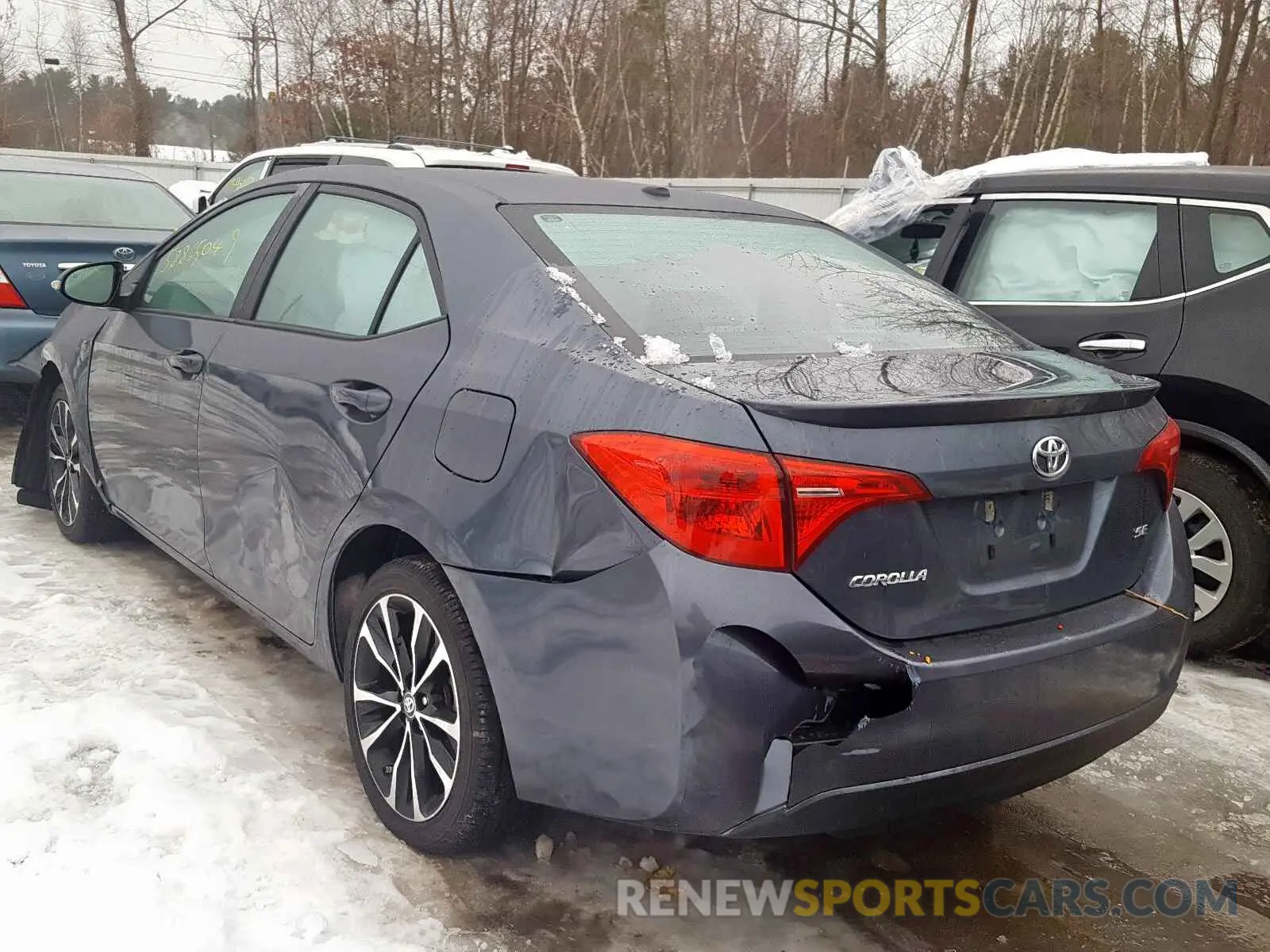 3 Photograph of a damaged car 2T1BURHE2KC170838 TOYOTA COROLLA 2019