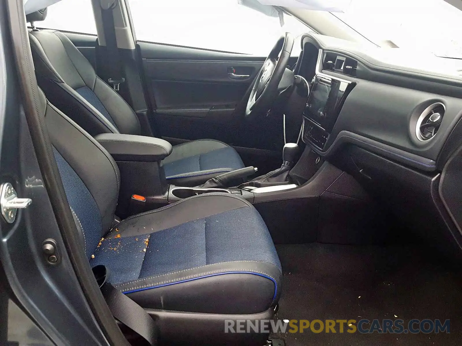 5 Photograph of a damaged car 2T1BURHE2KC170838 TOYOTA COROLLA 2019