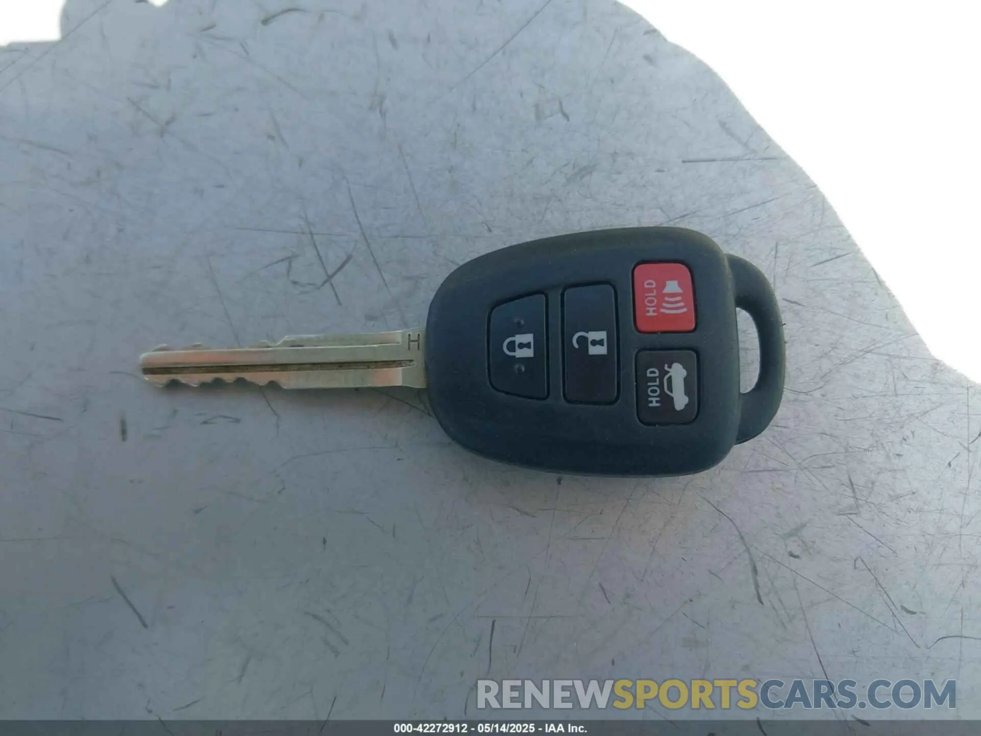 11 Photograph of a damaged car 2T1BURHE2KC171309 TOYOTA COROLLA 2019