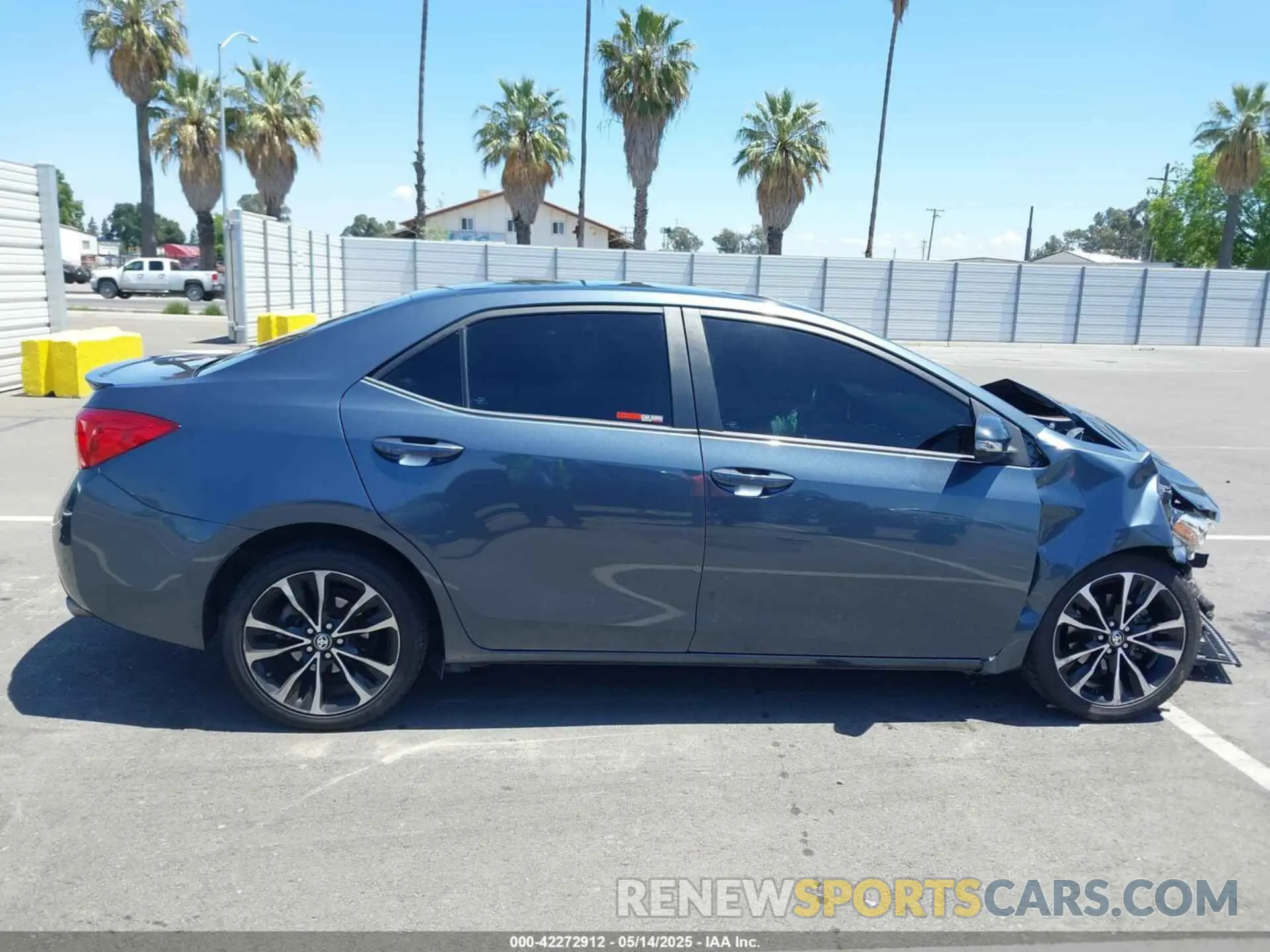 13 Photograph of a damaged car 2T1BURHE2KC171309 TOYOTA COROLLA 2019