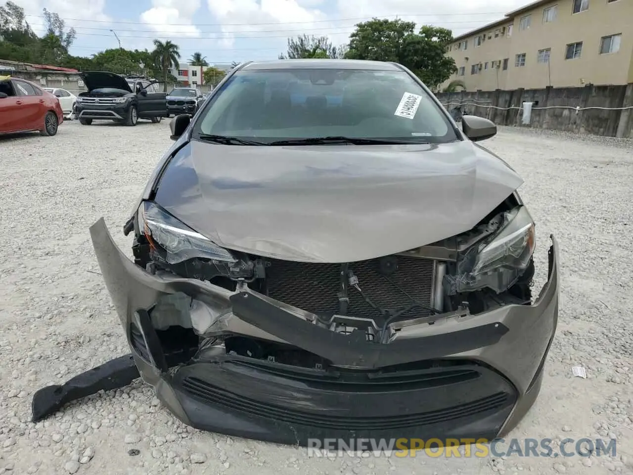 5 Photograph of a damaged car 2T1BURHE2KC180642 TOYOTA COROLLA 2019