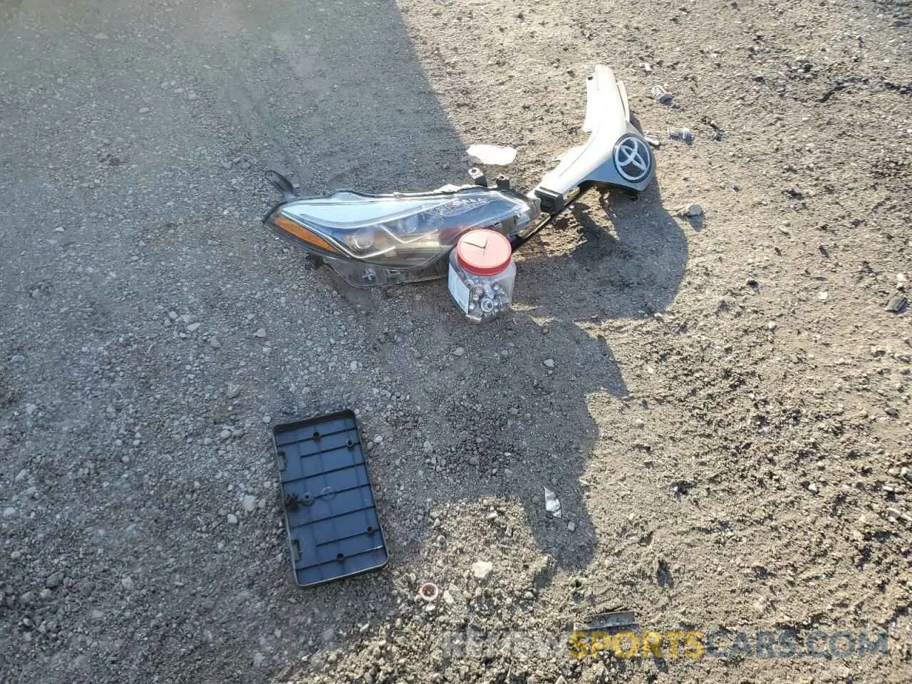 12 Фотография поврежденного автомобиля 2T1BURHE2KC182505 TOYOTA COROLLA 2019