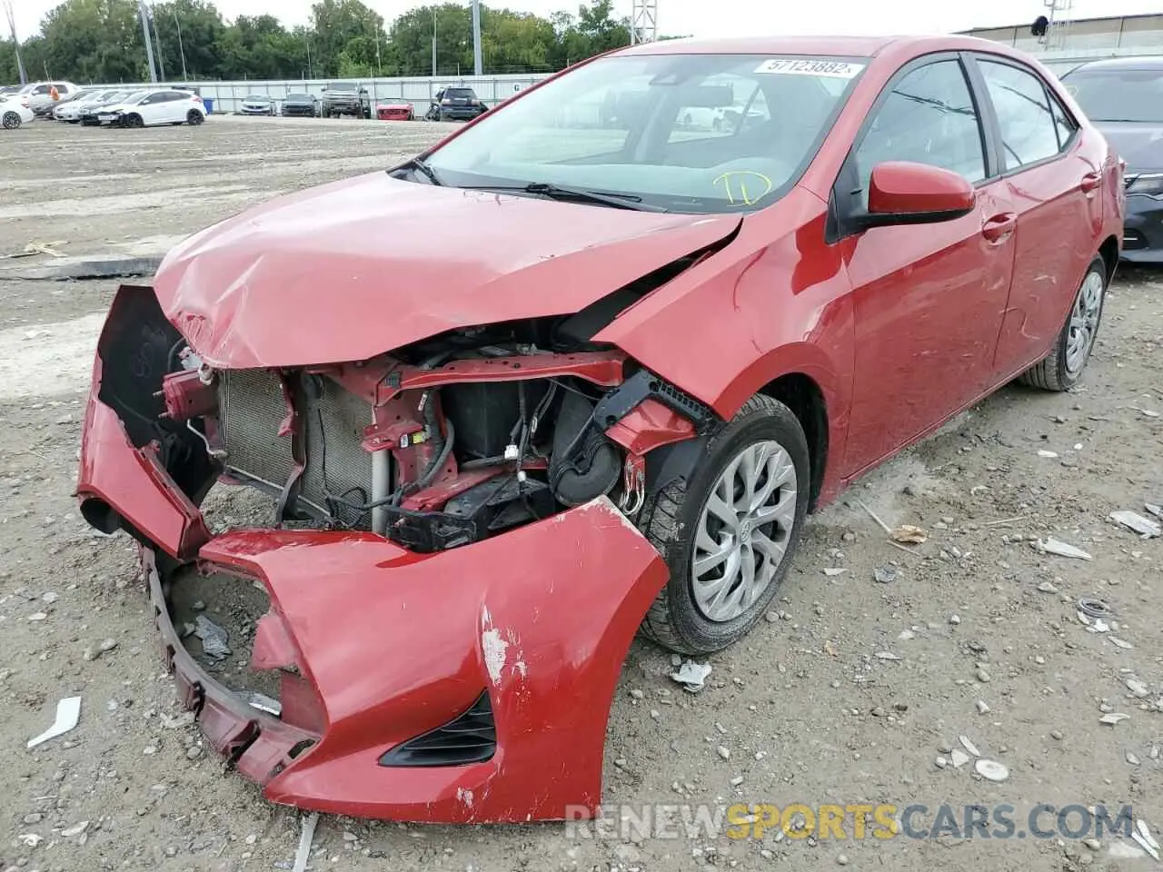 2 Фотография поврежденного автомобиля 2T1BURHE2KC185310 TOYOTA COROLLA 2019