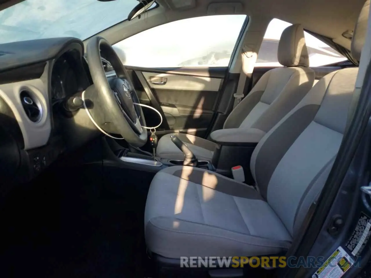 7 Photograph of a damaged car 2T1BURHE2KC187476 TOYOTA COROLLA 2019