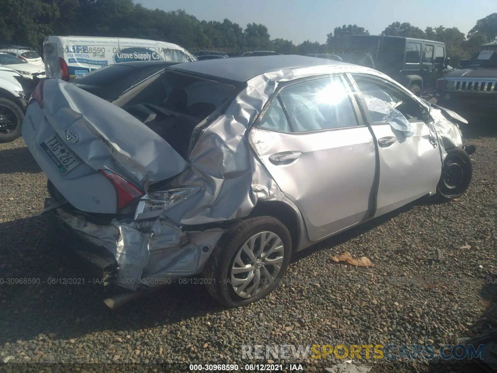 4 Photograph of a damaged car 2T1BURHE2KC194282 TOYOTA COROLLA 2019