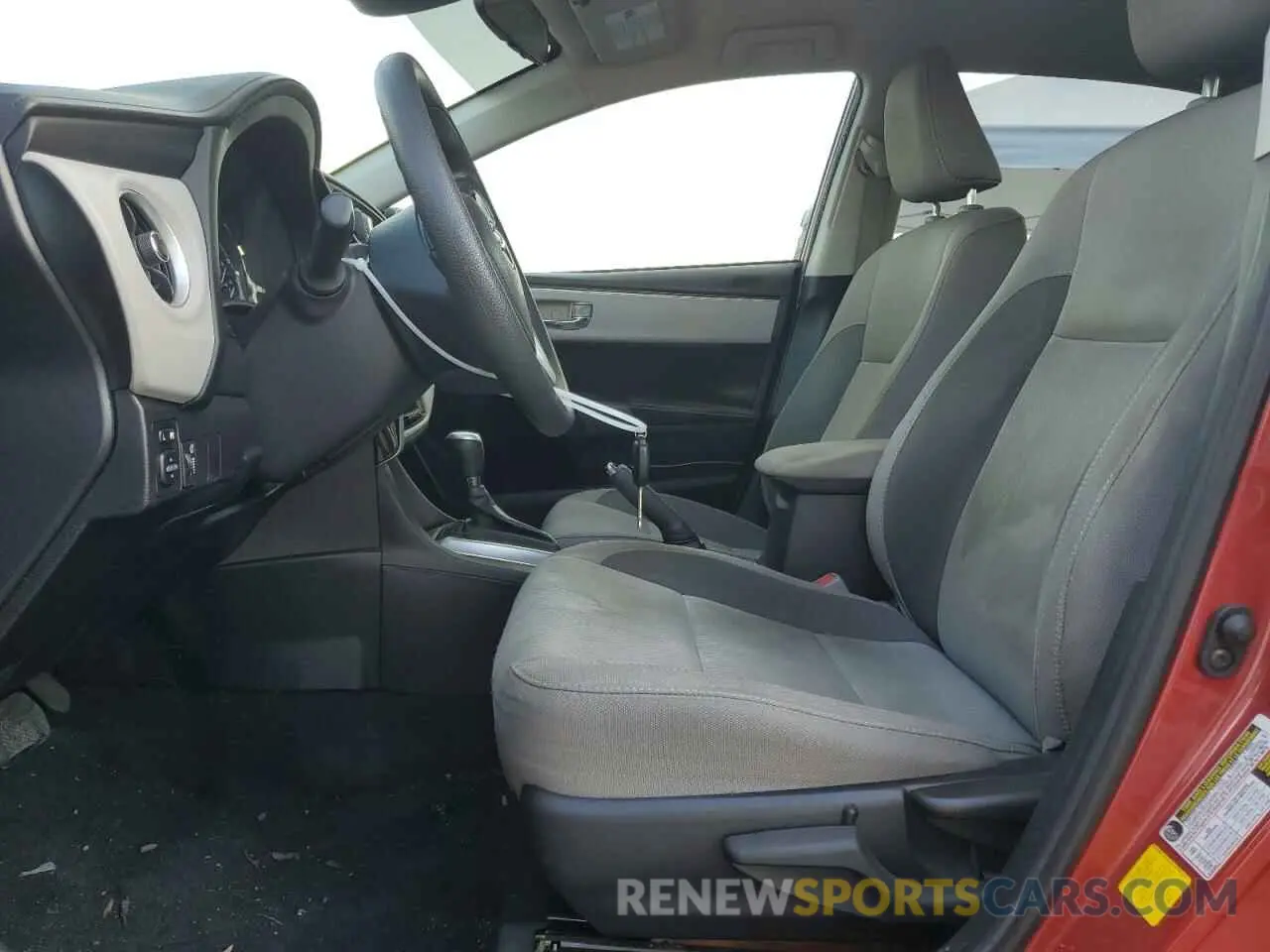 7 Photograph of a damaged car 2T1BURHE2KC209220 TOYOTA COROLLA 2019