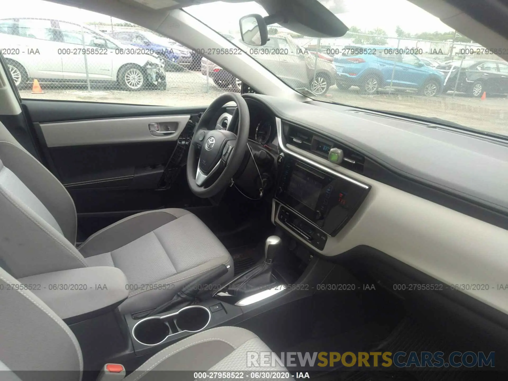 5 Photograph of a damaged car 2T1BURHE2KC221982 TOYOTA COROLLA 2019