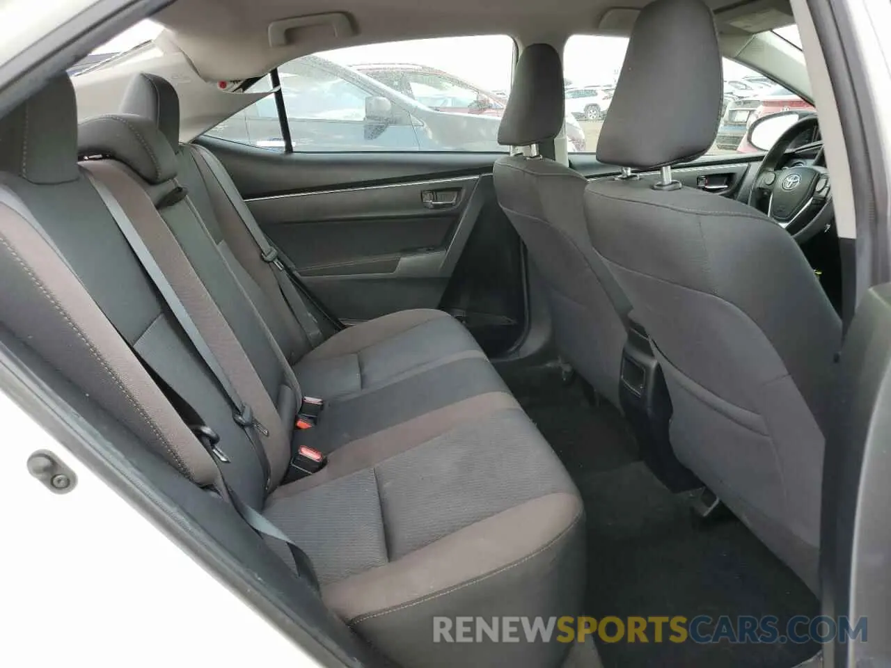 10 Фотография поврежденного автомобиля 2T1BURHE2KC226695 TOYOTA COROLLA 2019