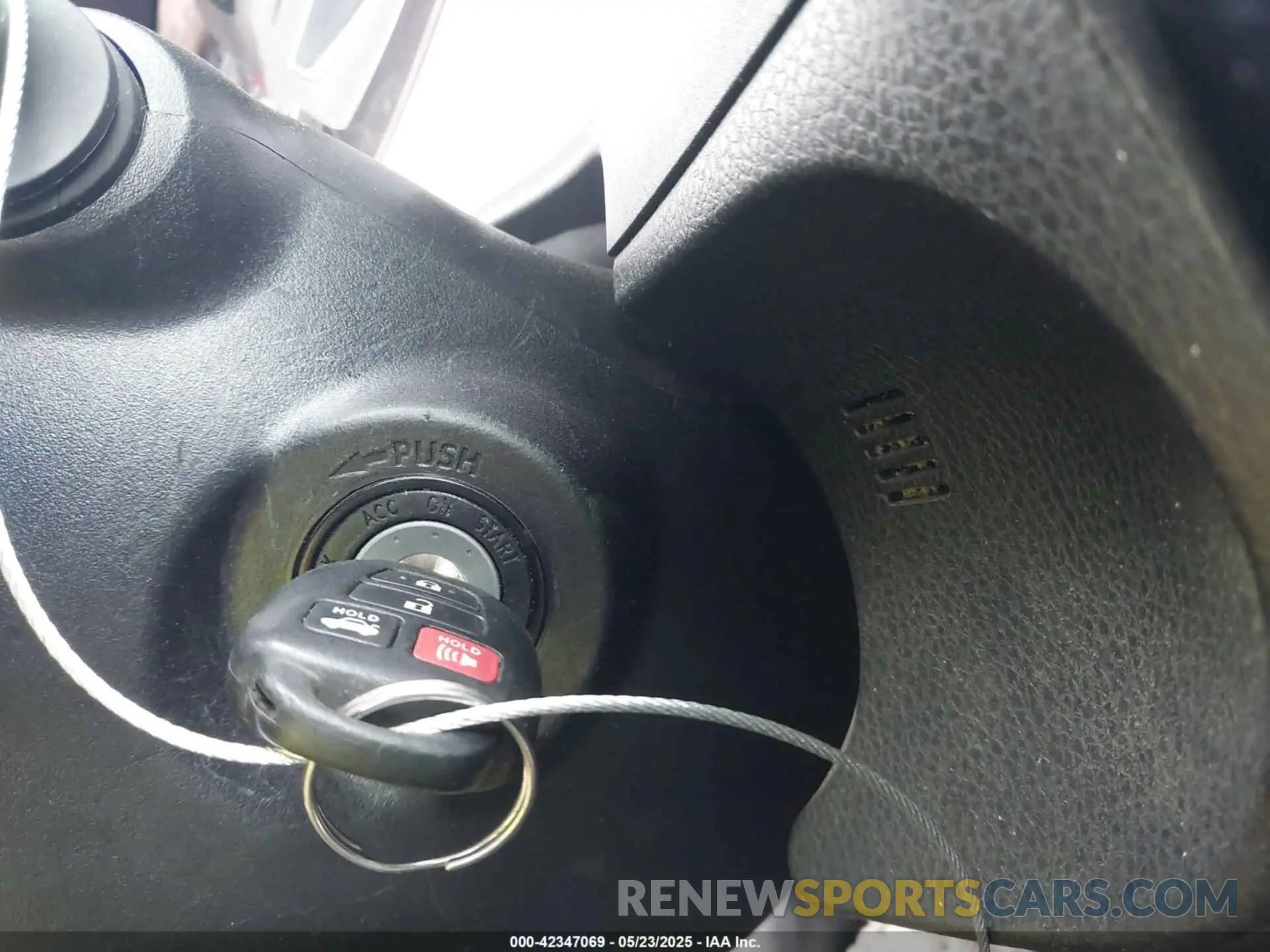 11 Photograph of a damaged car 2T1BURHE2KC236174 TOYOTA COROLLA 2019