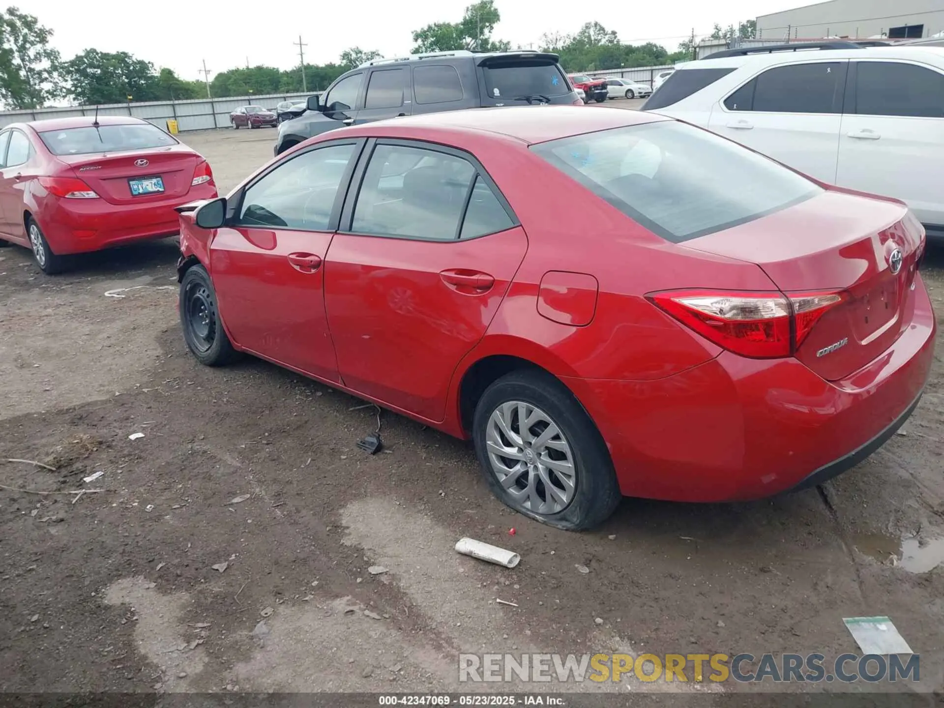 3 Photograph of a damaged car 2T1BURHE2KC236174 TOYOTA COROLLA 2019