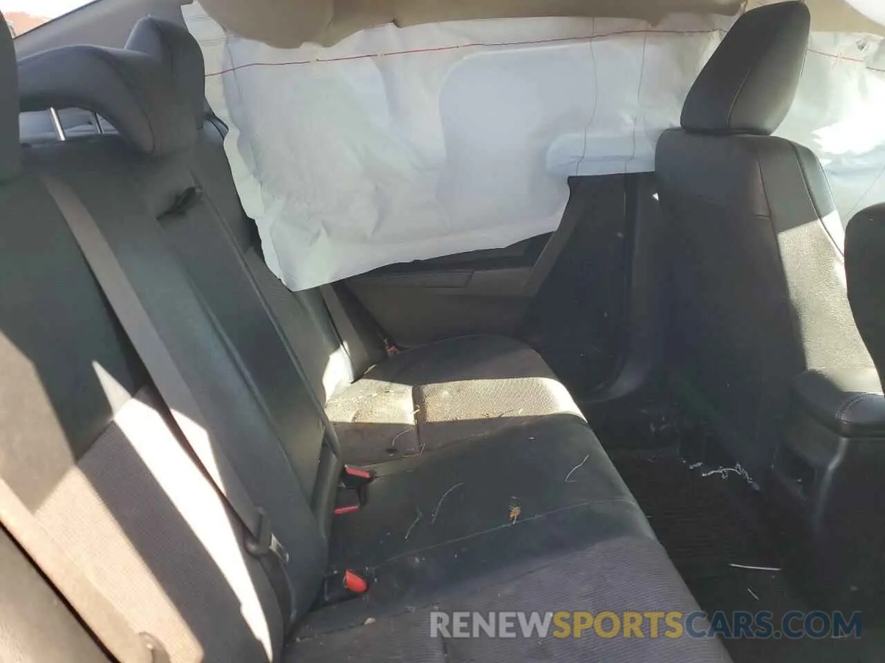 10 Photograph of a damaged car 2T1BURHE3KC138478 TOYOTA COROLLA 2019