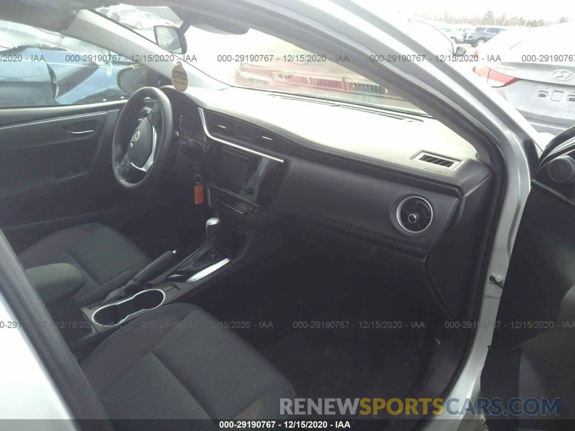 5 Photograph of a damaged car 2T1BURHE3KC146497 TOYOTA COROLLA 2019