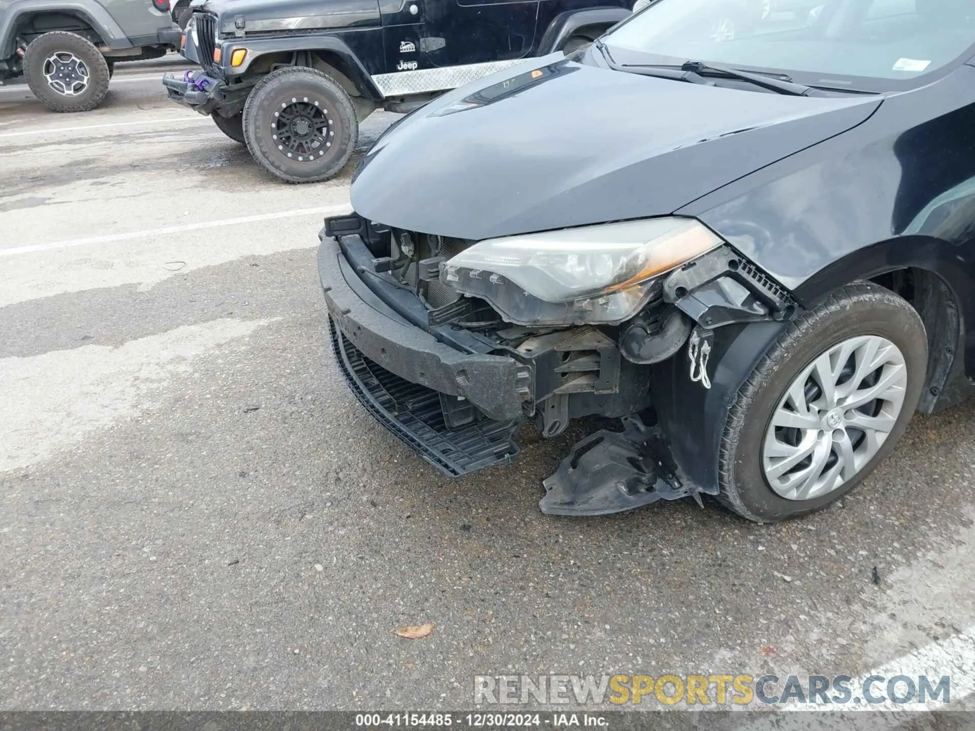 19 Photograph of a damaged car 2T1BURHE3KC146998 TOYOTA COROLLA 2019