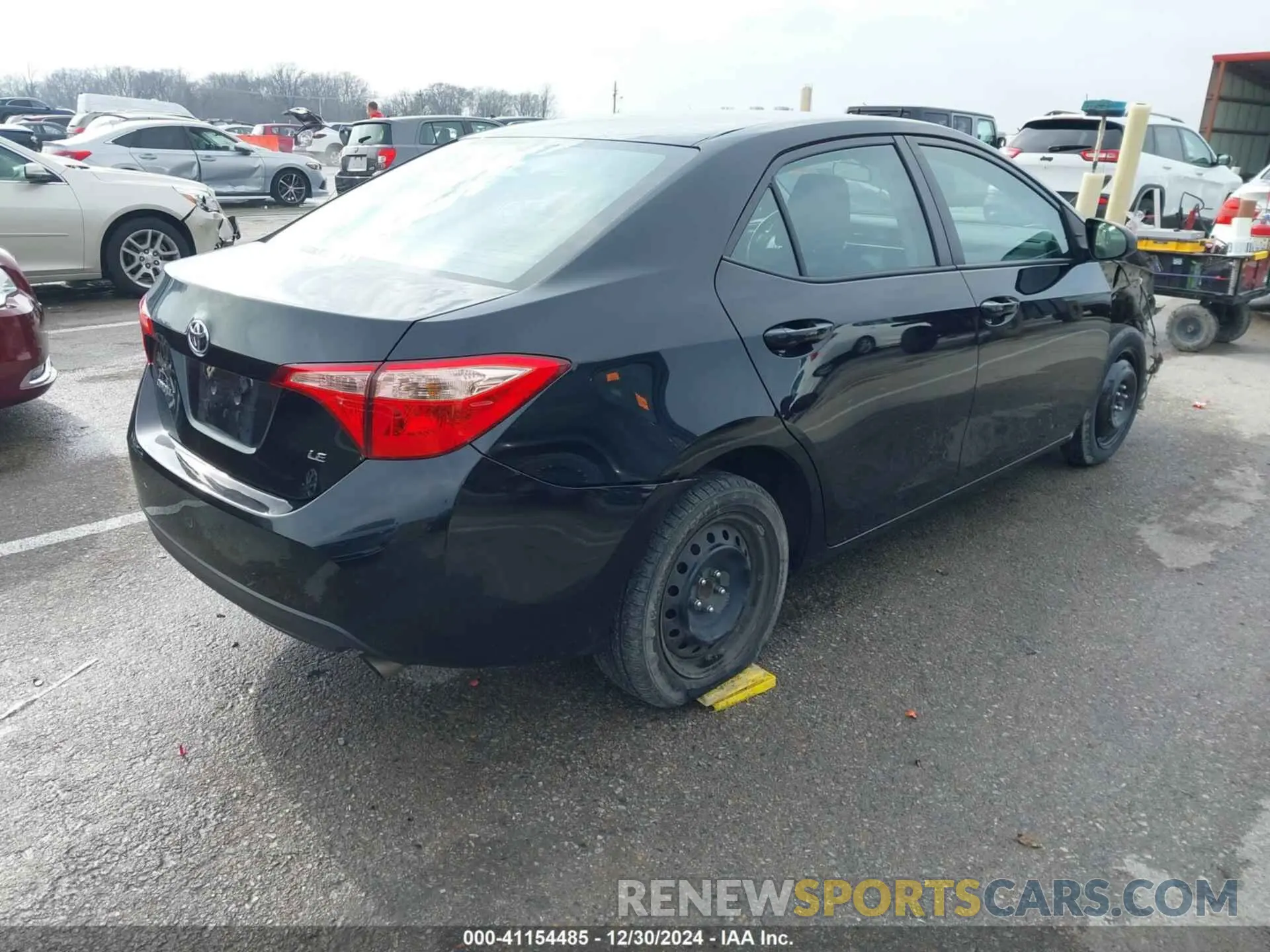 4 Photograph of a damaged car 2T1BURHE3KC146998 TOYOTA COROLLA 2019